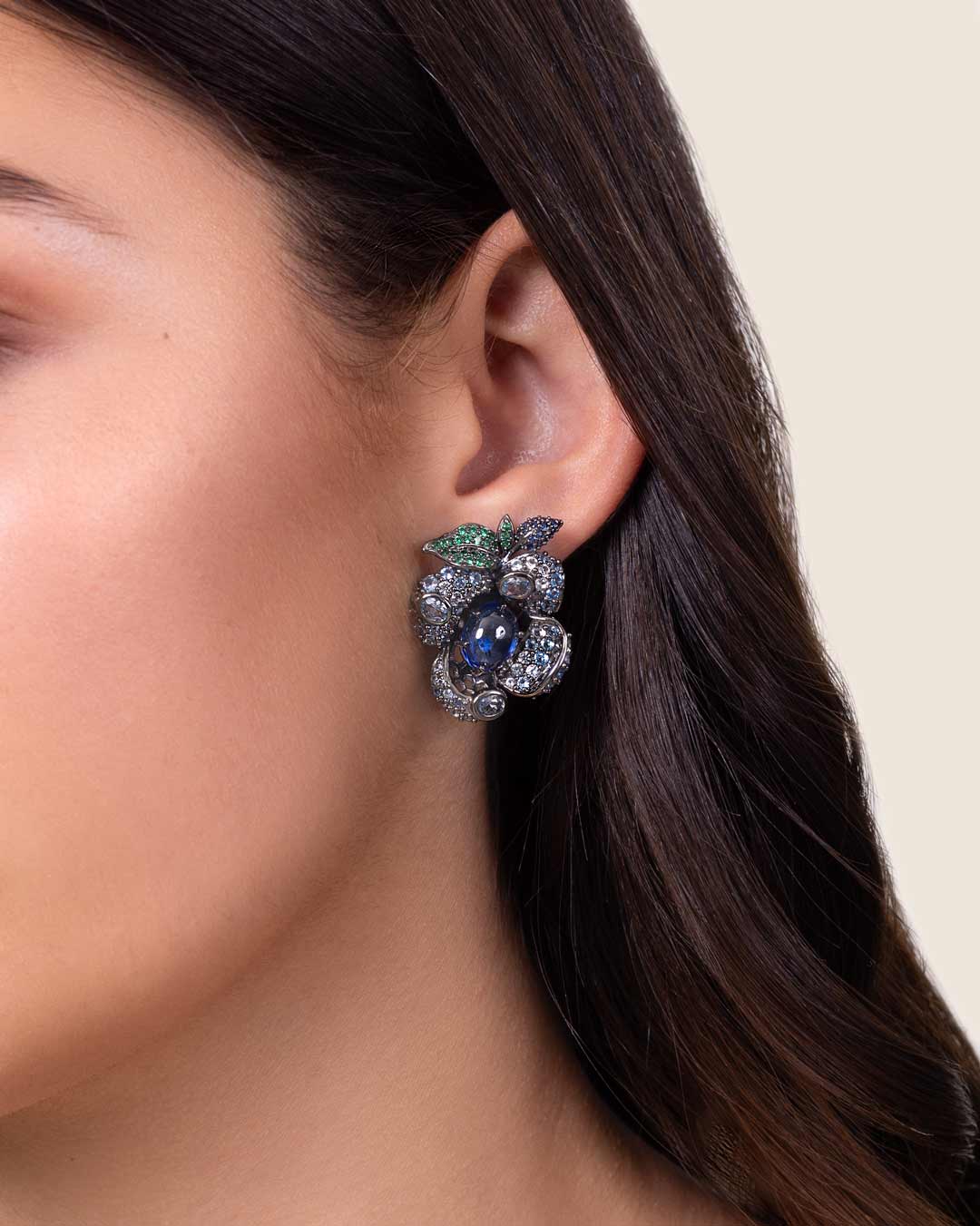 EARRING SILVER CENTER BLUE CZ SYN BLUE TOPAZ GREEN