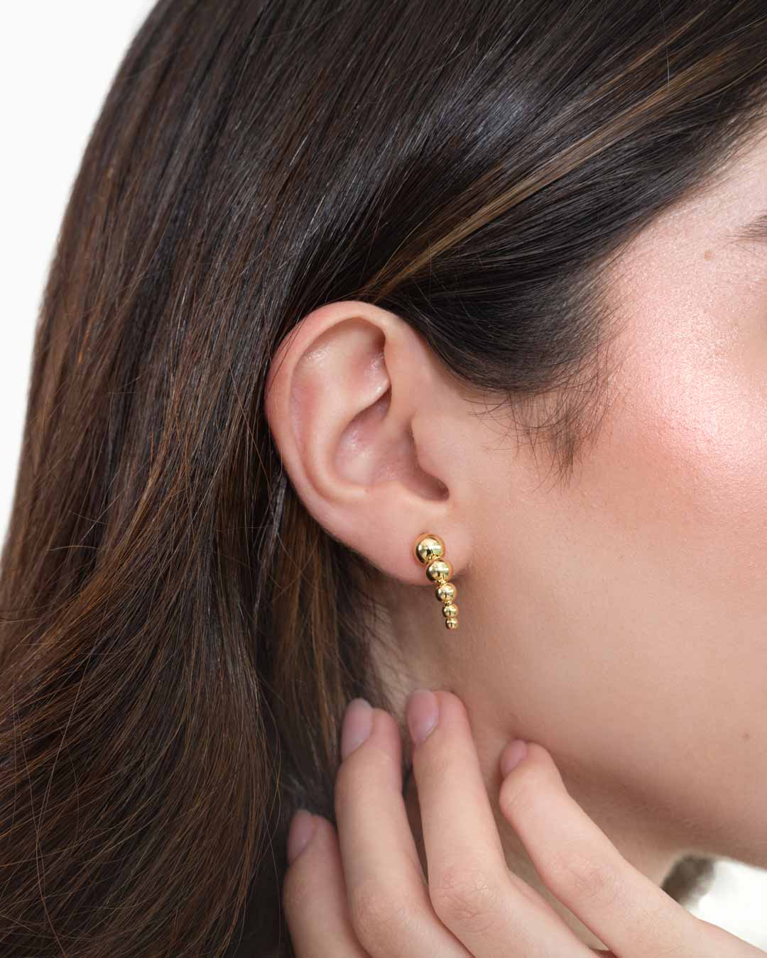 925 SILVER GOLD PLATED DESCENDING MULTI BALL CURVED EARRING