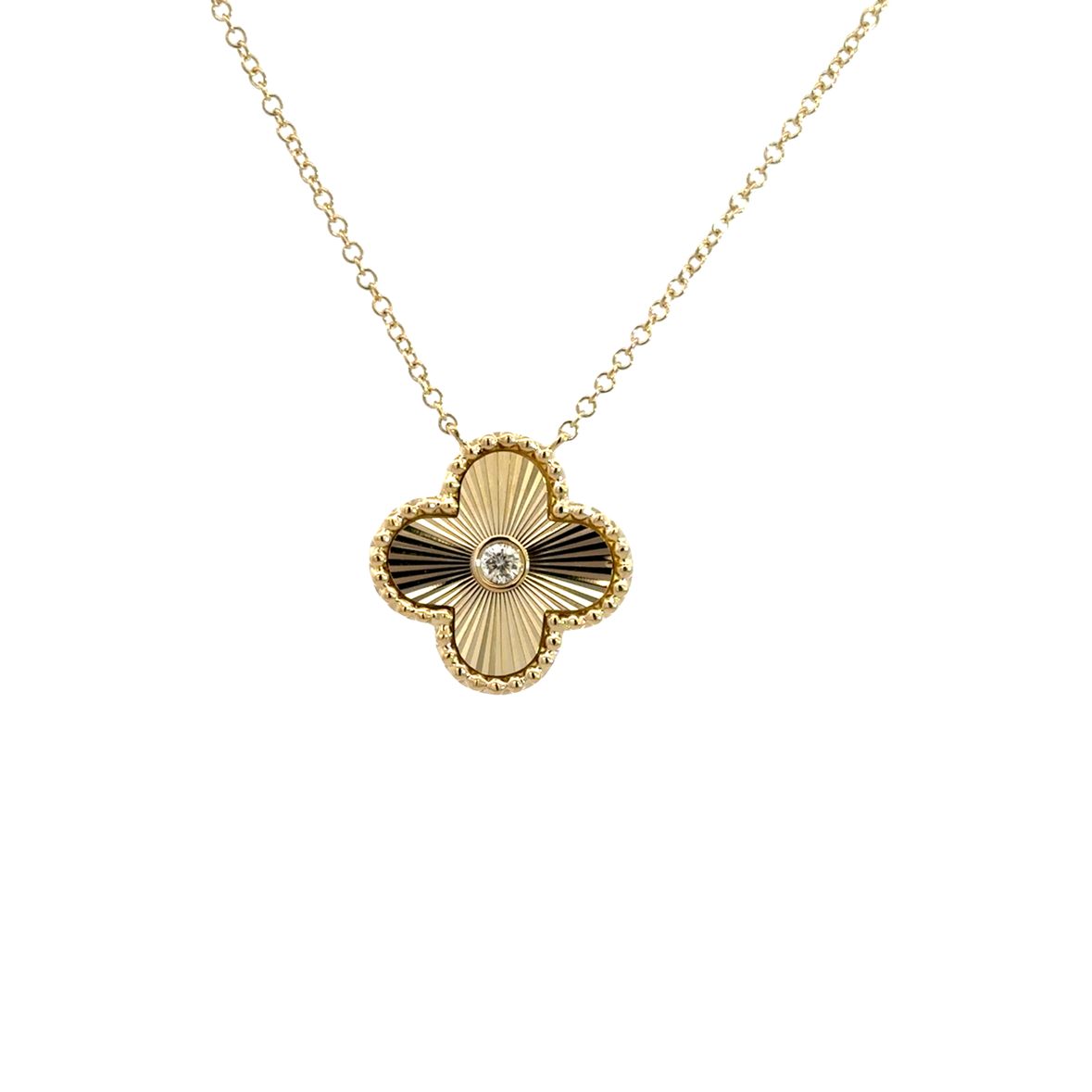 D0.05CT 14KY TEXTURE MEDIUM CLOVER CENTER DIAMOND NECKLACE
