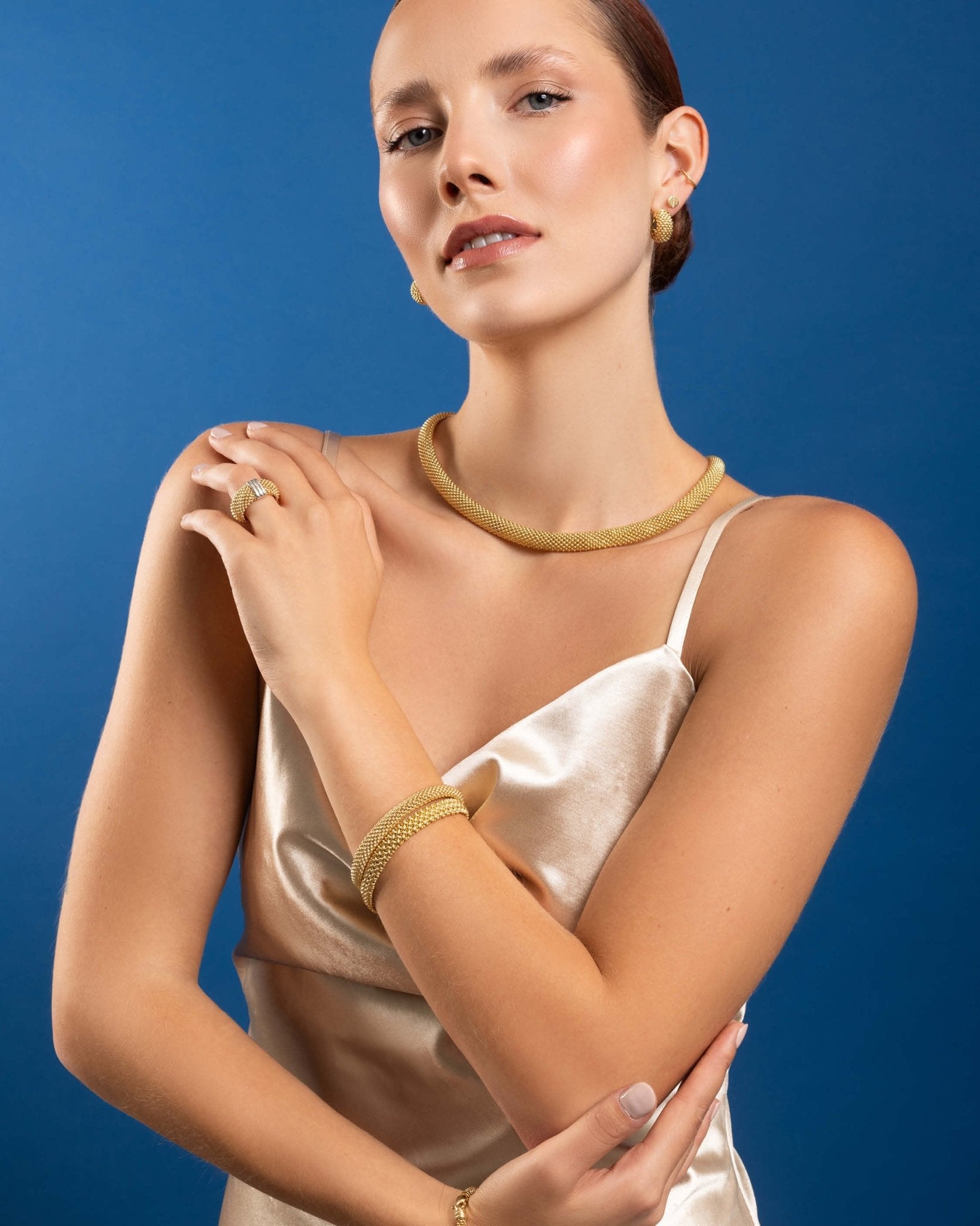 14 KY HALF HOOPS MESH EARRINGS - C'SANTOS