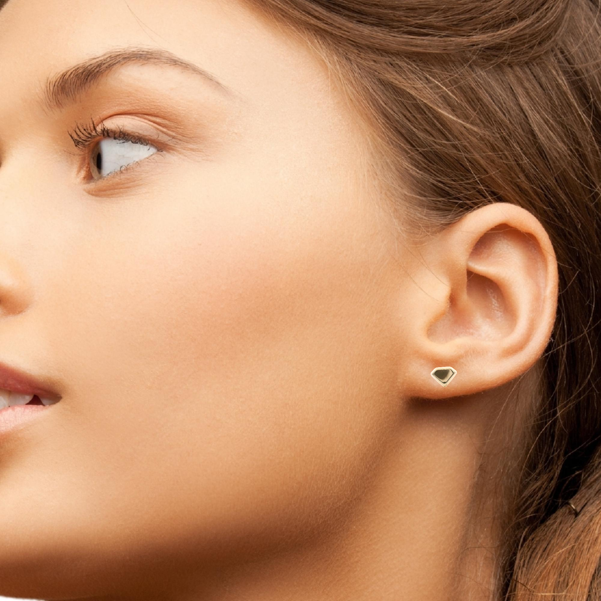 PIERCING FACETED DIAMOND IN 14KT YELLOW GOLD
