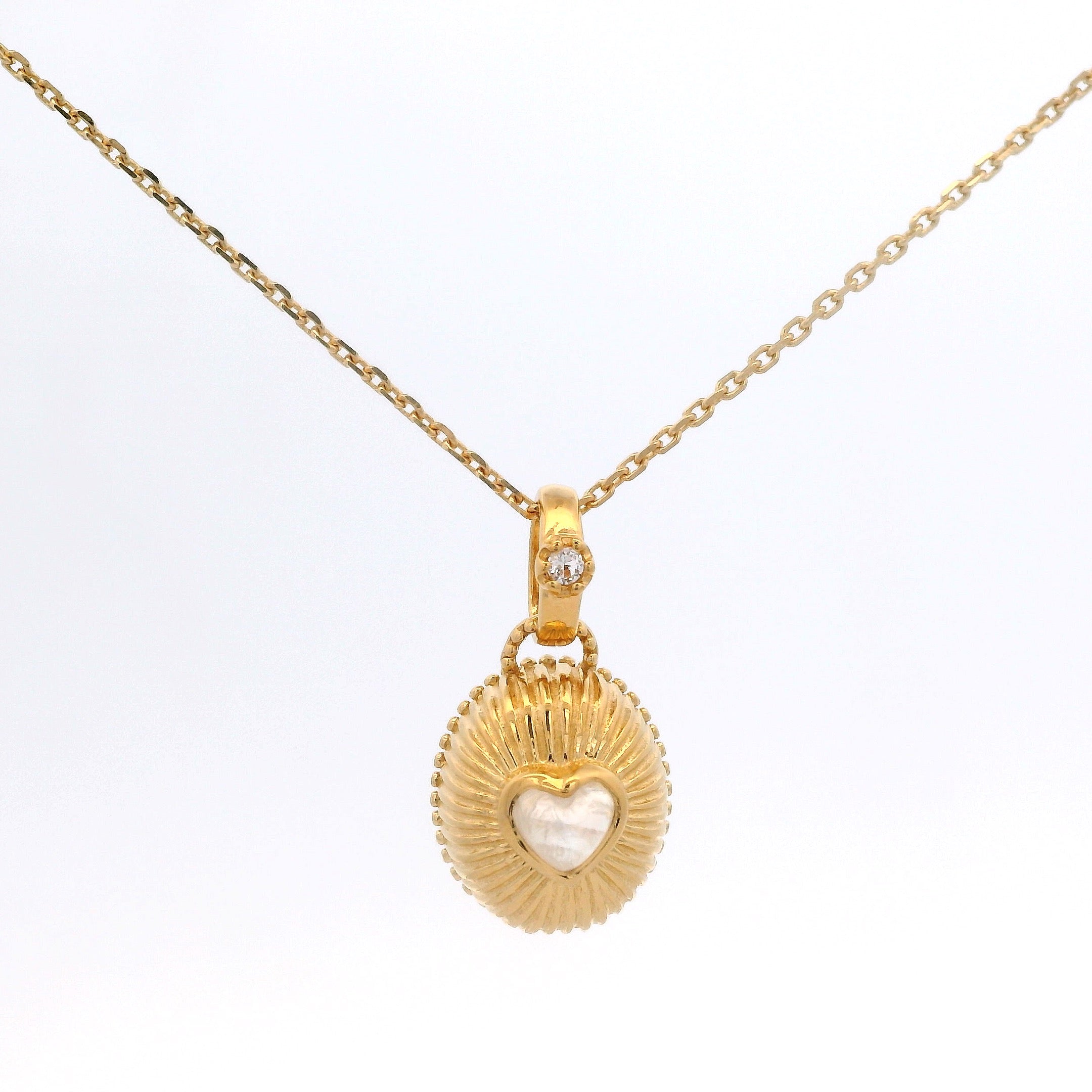 925YG DROP DOME AND HEART MOOSTONE NECKLACE