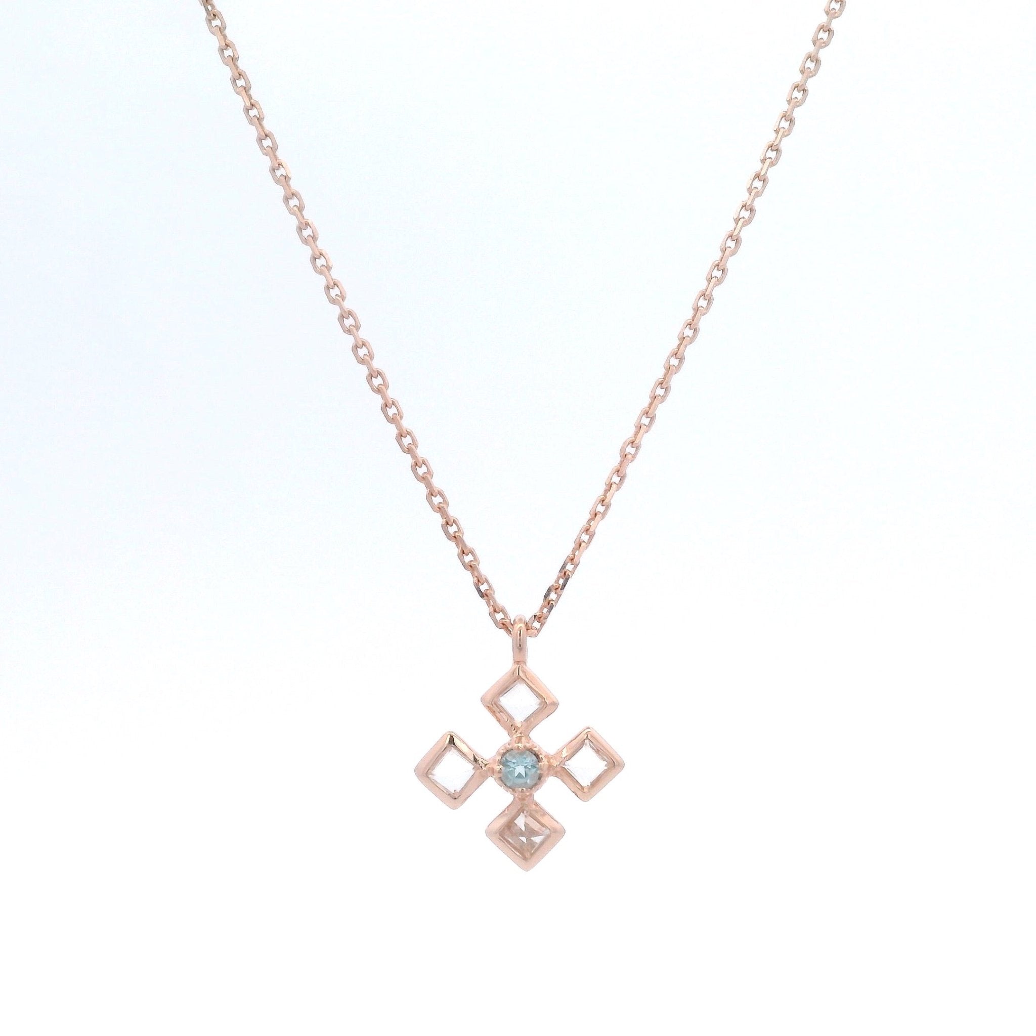 925RG FLOWER ROCK CRYSTAL CENTER TOPAZ BLUE NECKLACE - C'SANTOS