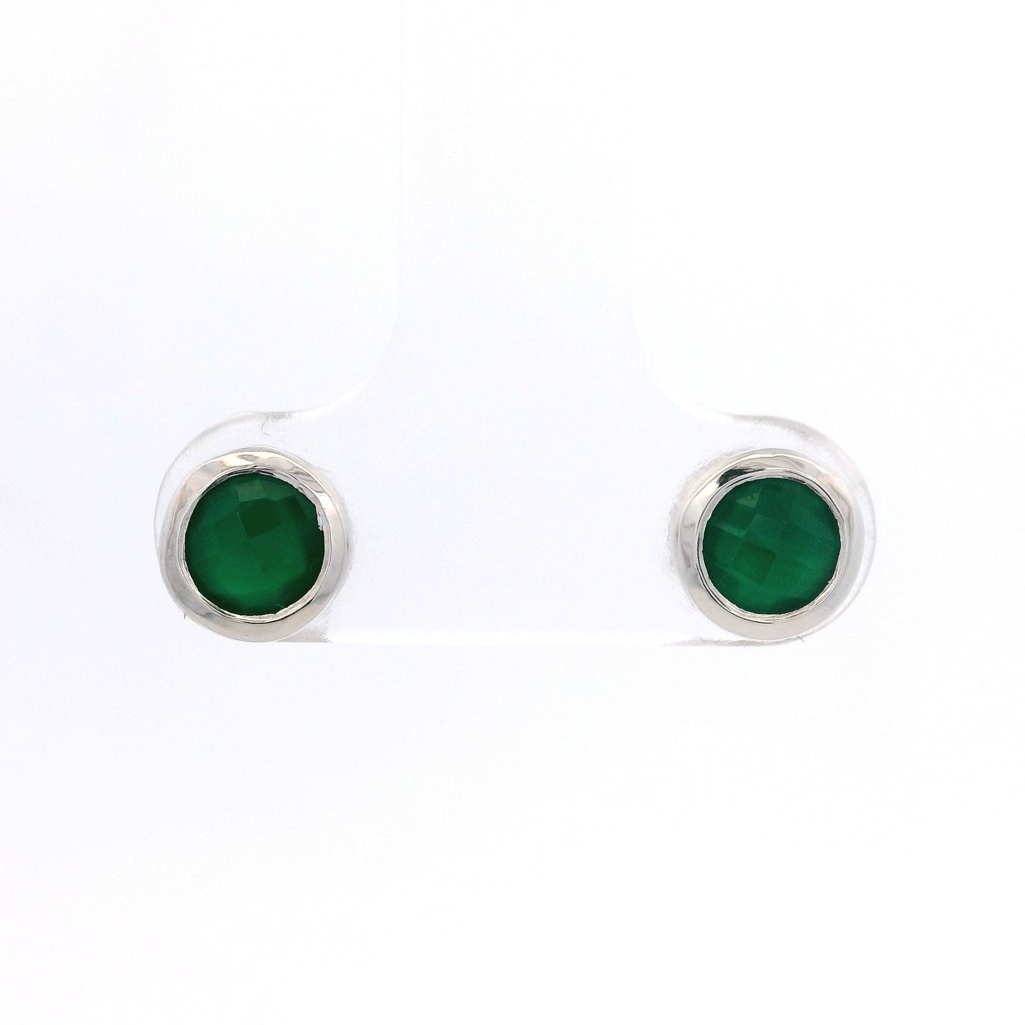 925SL BEZEL ONYX GREEN SOLITARY EARRINGS - C'SANTOS