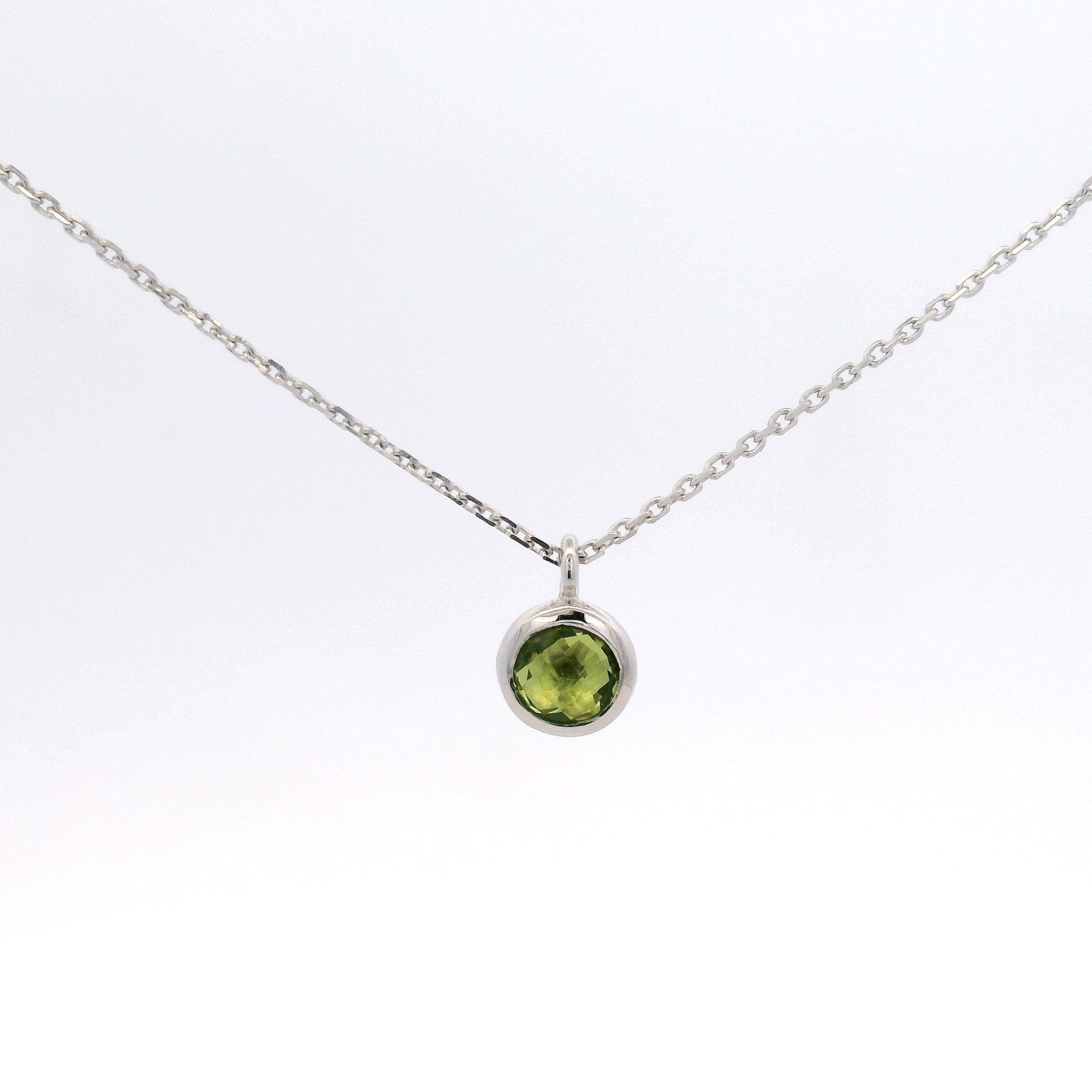 925SL BEZEL PERIDOT SOLITARY NECKLACE - C'SANTOS