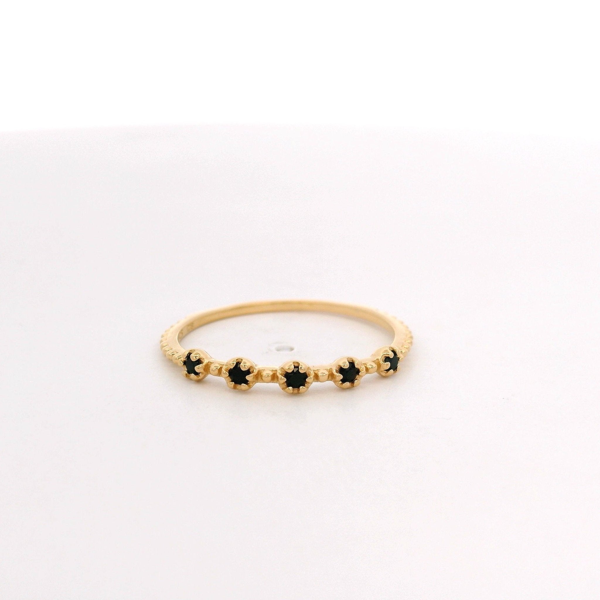 925YG FIVE STONE SPINEL BLACK RING T6.5 - C'SANTOS