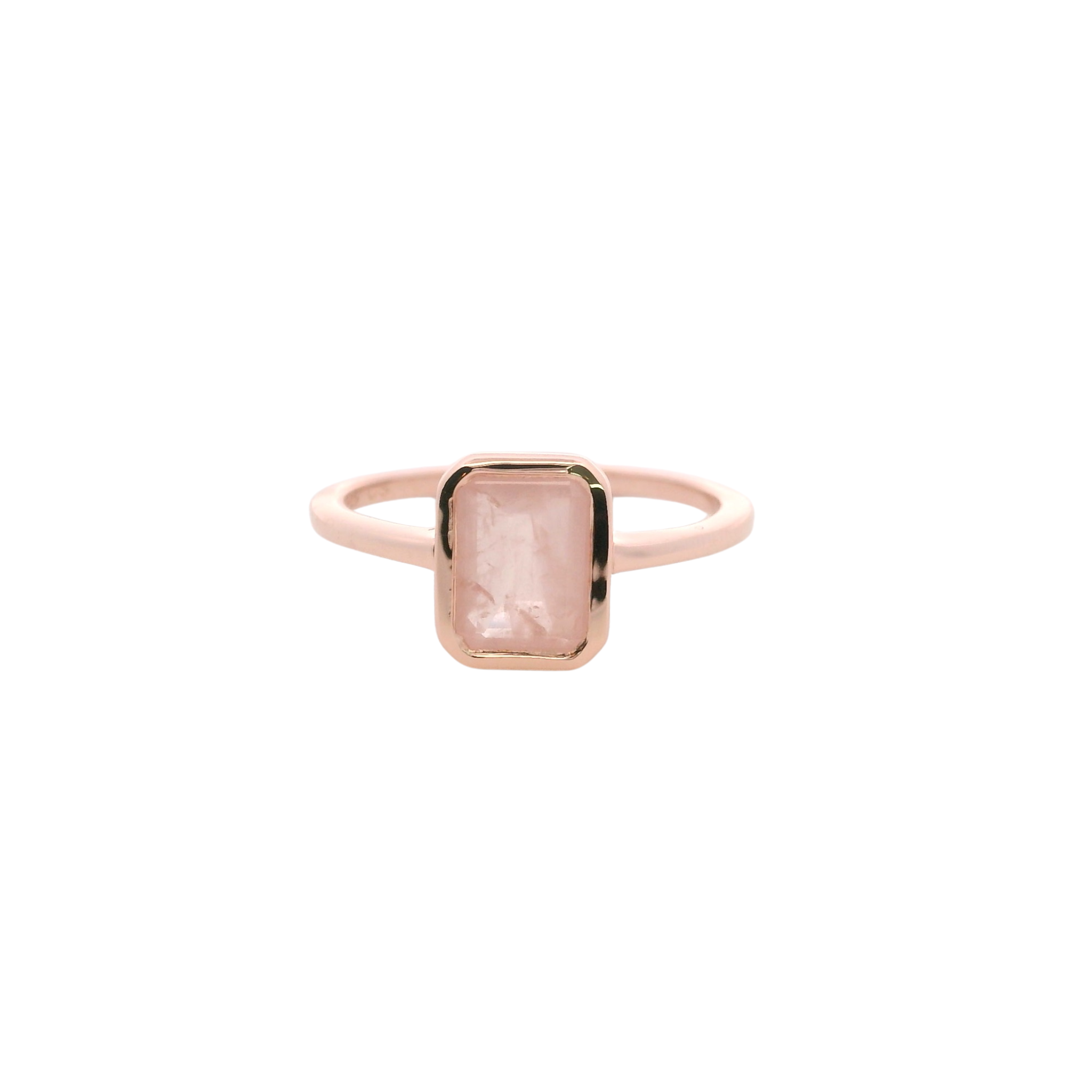 925RG SOLITARY BAGUETTE ROSE QUARTZ OPAQUE BEZEL 9MM RING T6.5