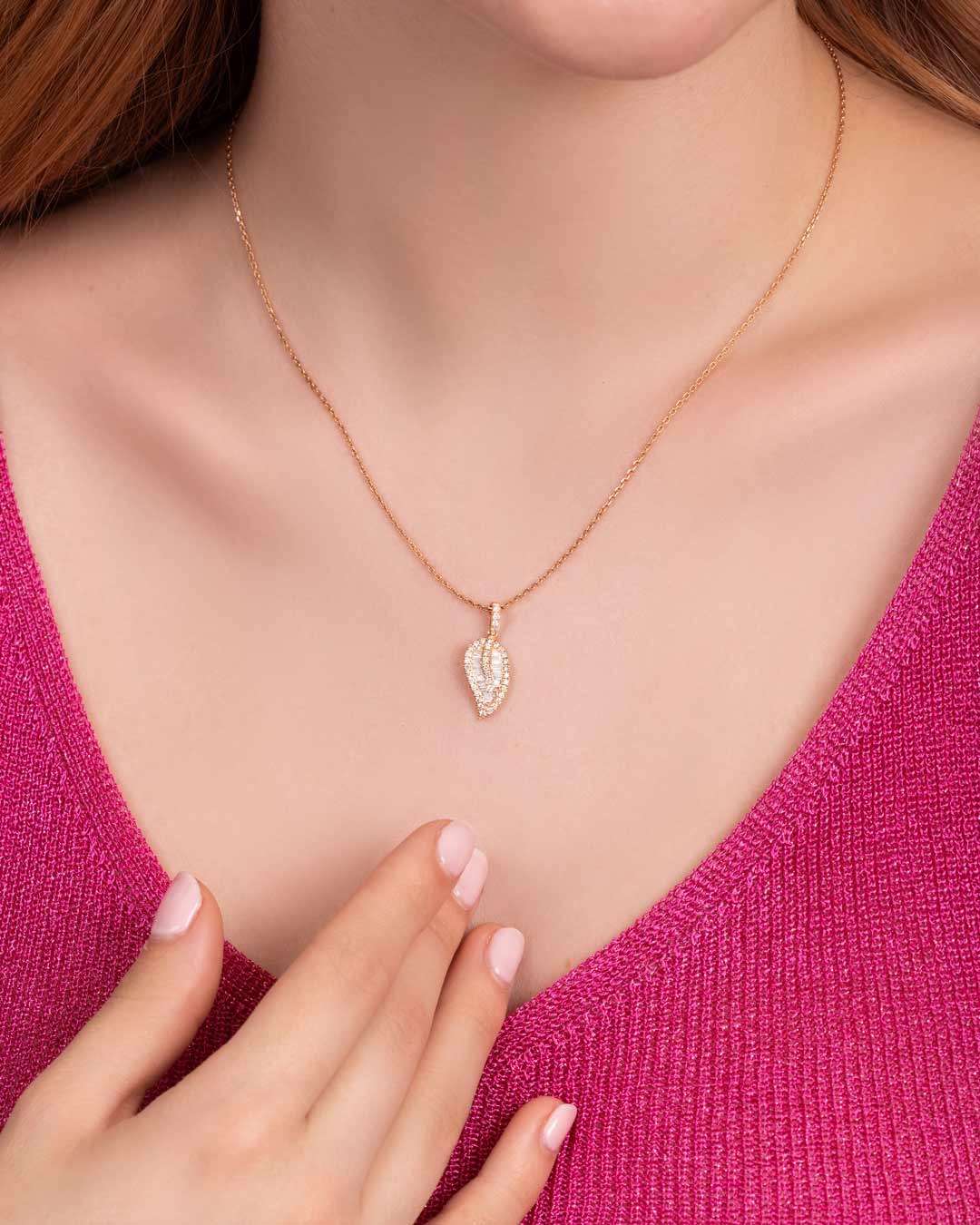 18K ROSE GOLD DIAMOND LEAF NECKLACE