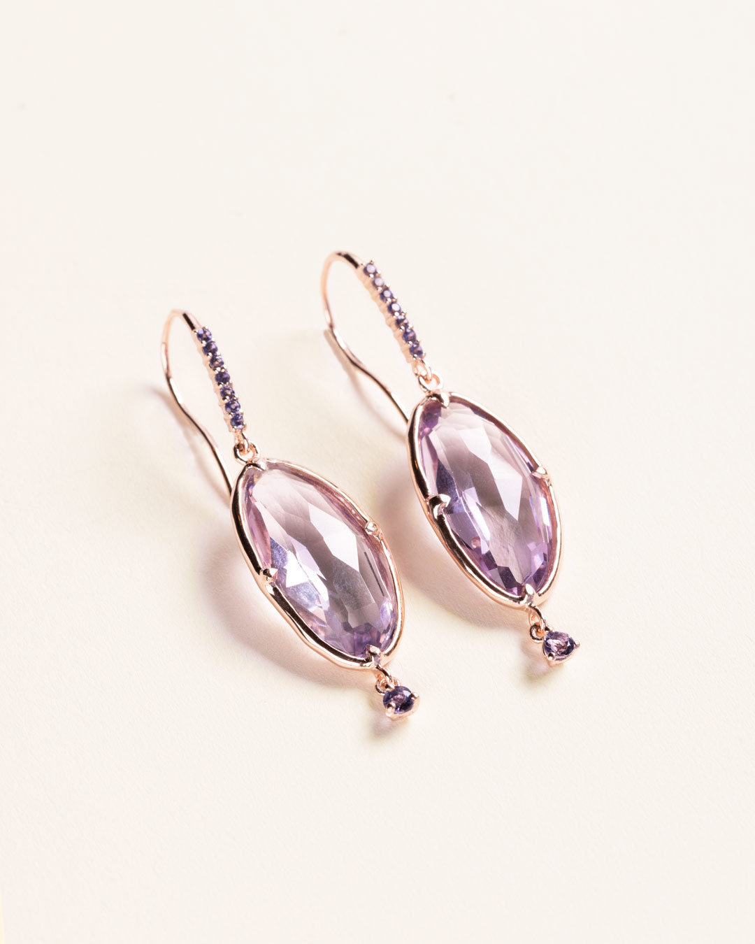 ARETES CON AMATISTA EN PLATA 925 CON BAÑO DE ORO ROSADO