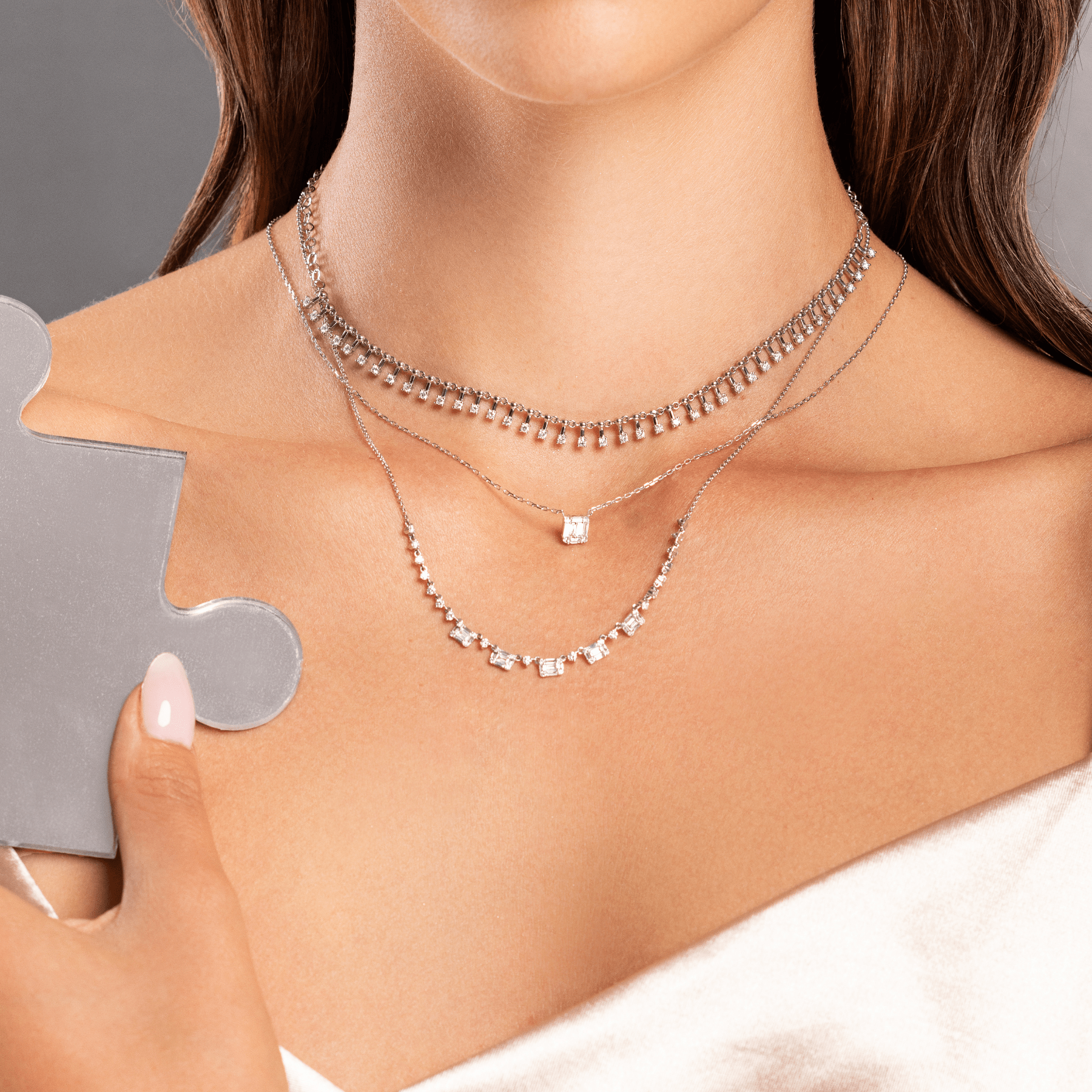 D0.20CT 18KW BEZEL BAGUETTE SQUARE NECKLACE - C'SANTOS