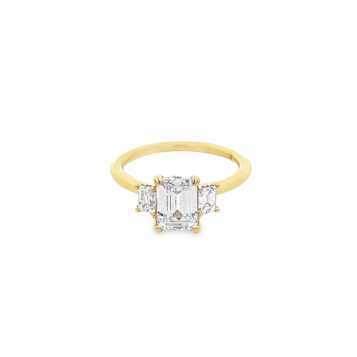 D0.37CT 14KY MONTURA THREE STONE DC 1.52CT EM - C'SANTOS