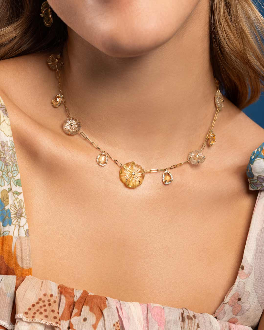 D0.49 CT COLLAR ORO AMARILLO 14KT CON FLORES CITRINA Y AMATISTA VERDE Y CITRINAS POLKI - C'SANTOS