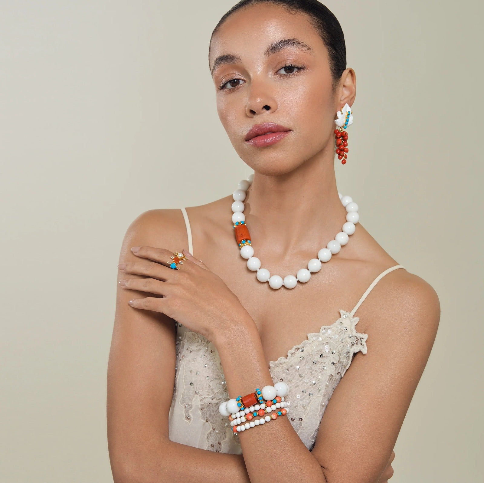 EARRINGS WHITE AGATE LEAF TURQUOISE CENTER AND CORAL BEADS VIGNE