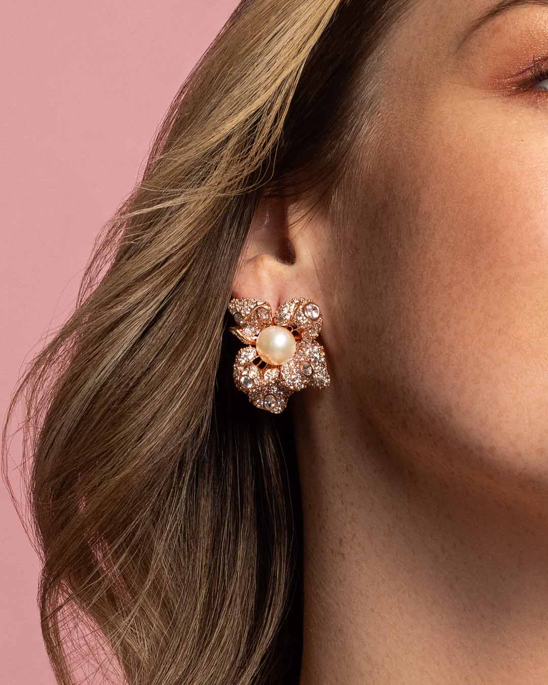 925 ROSE GOLD PLATED CRYSTALS AND CENTER PEARL EARRINGS