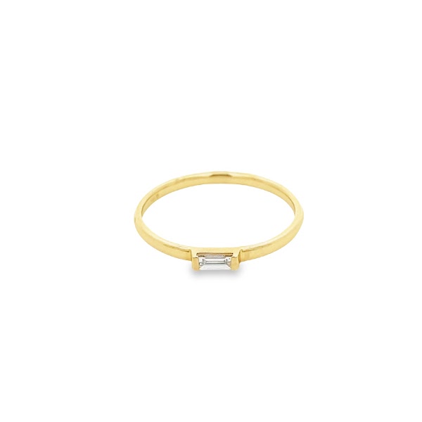 DIAMOND SOLITARE BAGUETTE RING SET IN 14K YELLOW GOLD