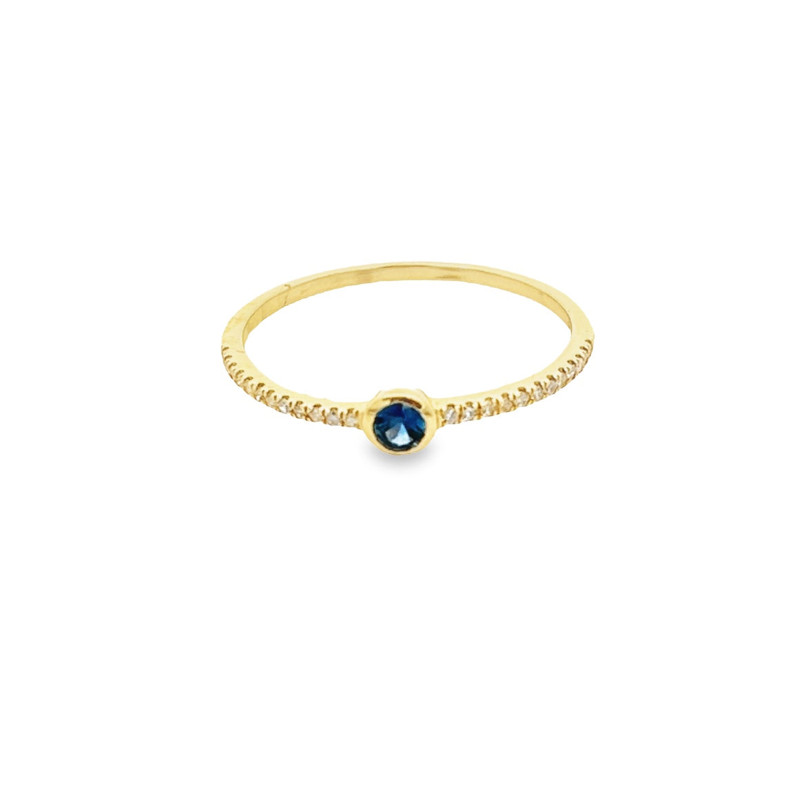 BLUE SAPPHIRE AND DIAMONDS RING SET IN 14K YELLOW GOLD