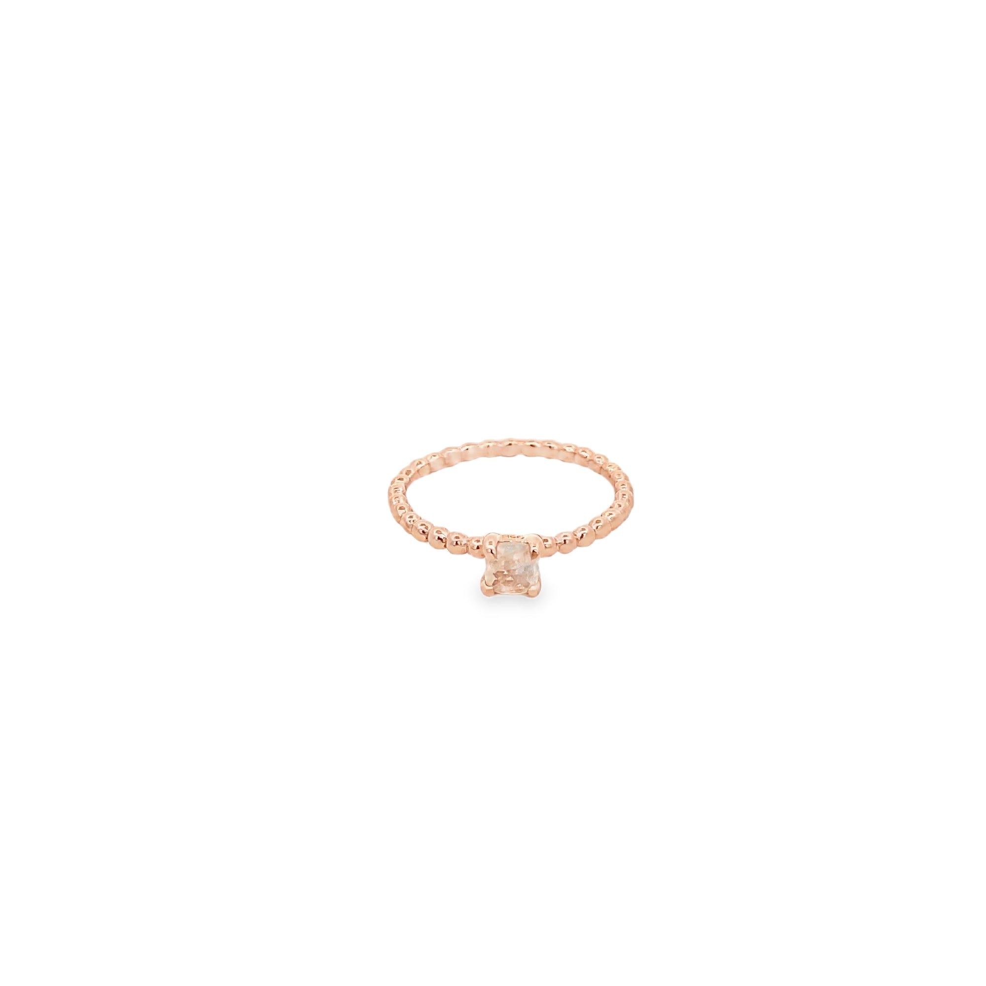 ANILLO CON BISEL DE CUENTAS DE PIEDRA LUNAR BAÑADO EN ORO ROSA 925