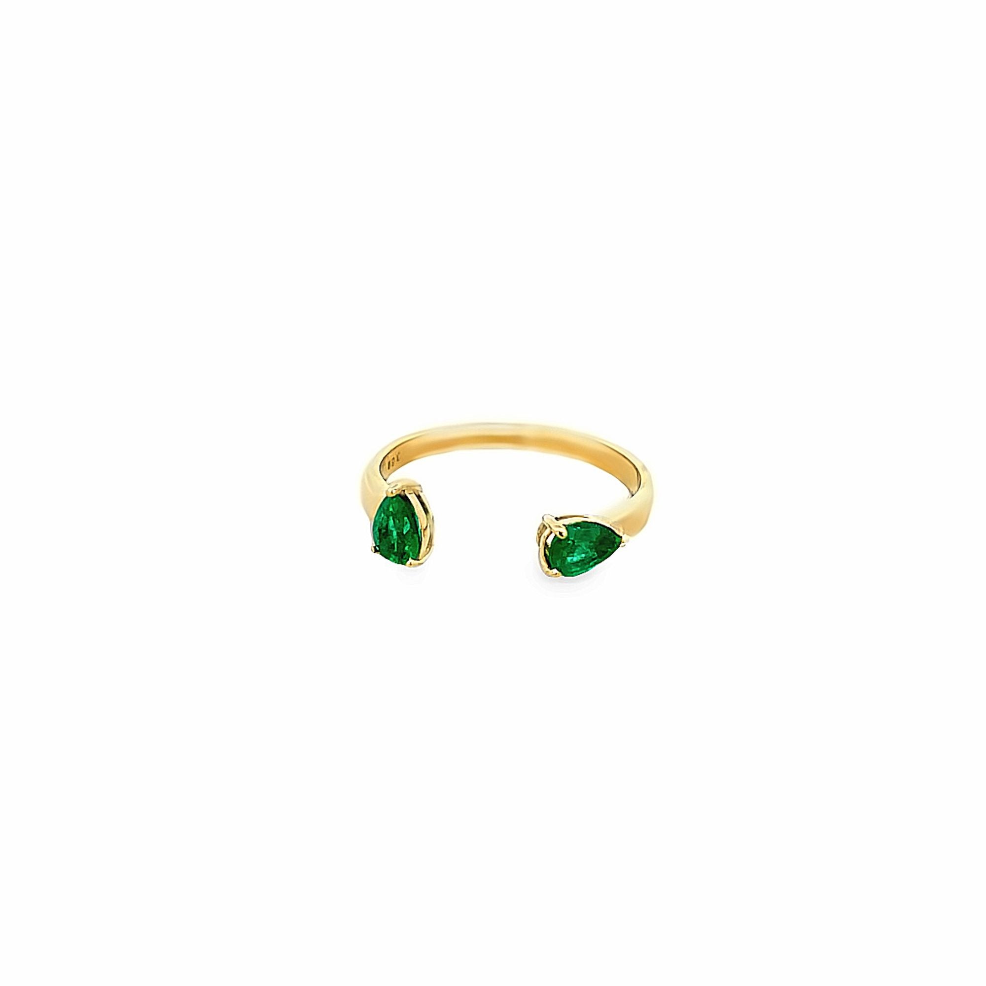 EMERALD PEAR SHAPE CUFF RING SET IN 18K YELLOW GOLD