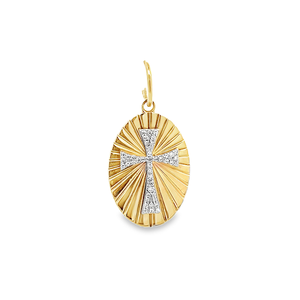 Charm de moneda con cruz y pavé de diamantes en oro amarillo de 14 quilates