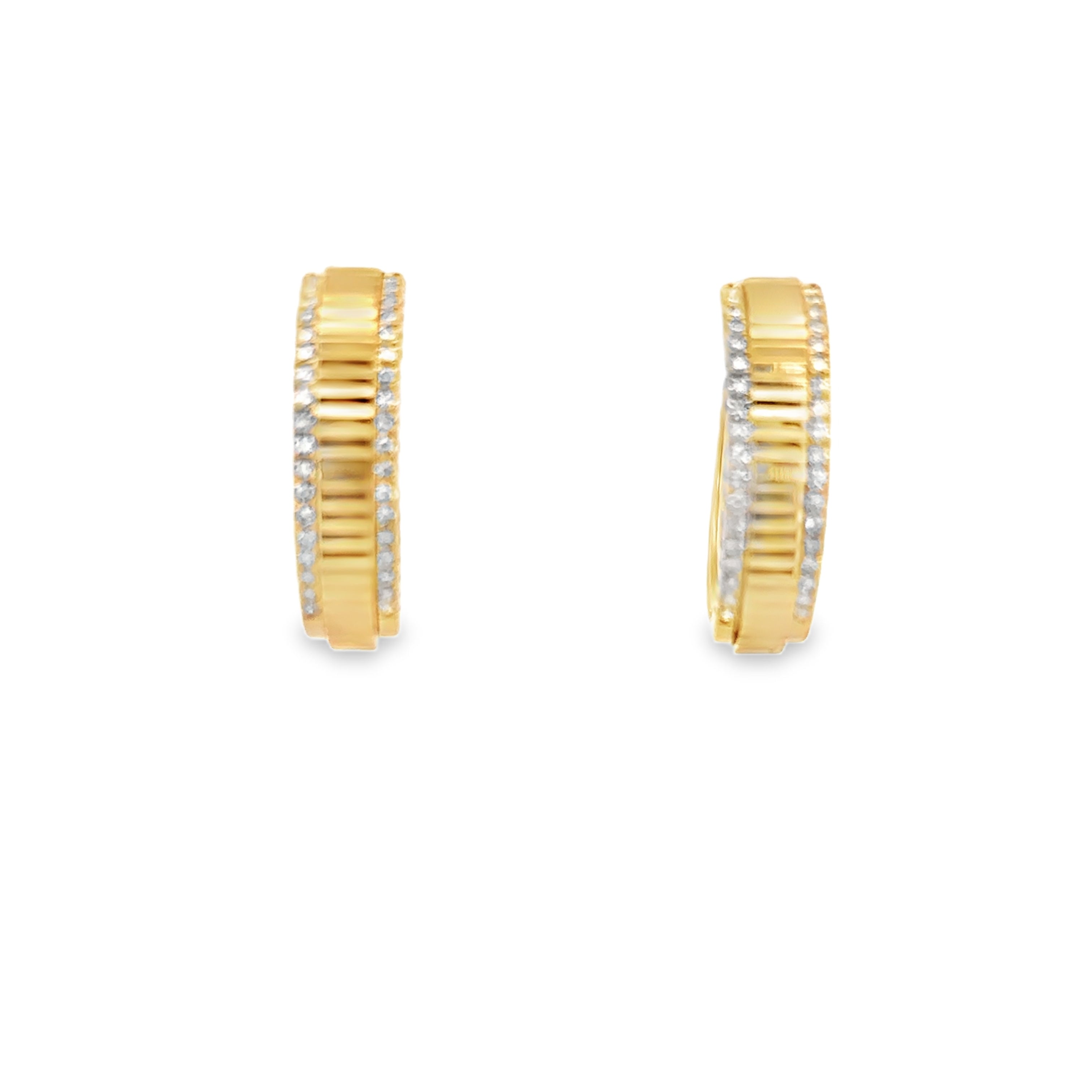 SEMI-INFINITY DIAMOND PAVÉ HUGGIES SET IN 14K YELLOW GOLD