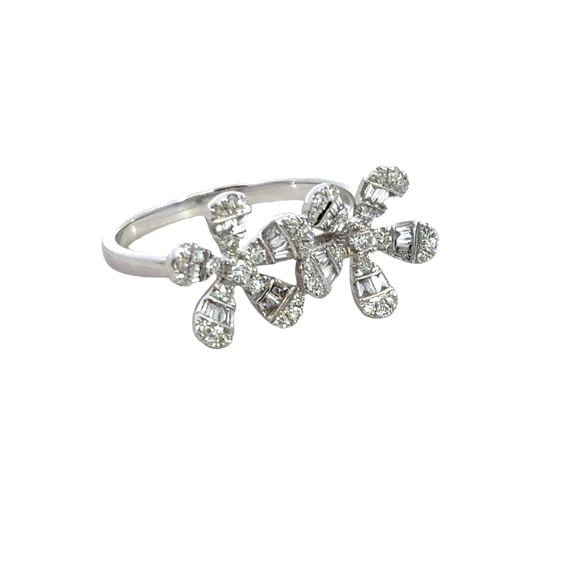 DIAMOND FLOWERS RING SET IN 14K WHITE GOLD