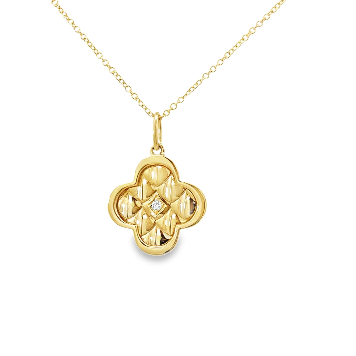 TEXTURE CLOVER WITH DIAMOND ACCENT NECKLACE SET IN 14K YELLOW GOLD