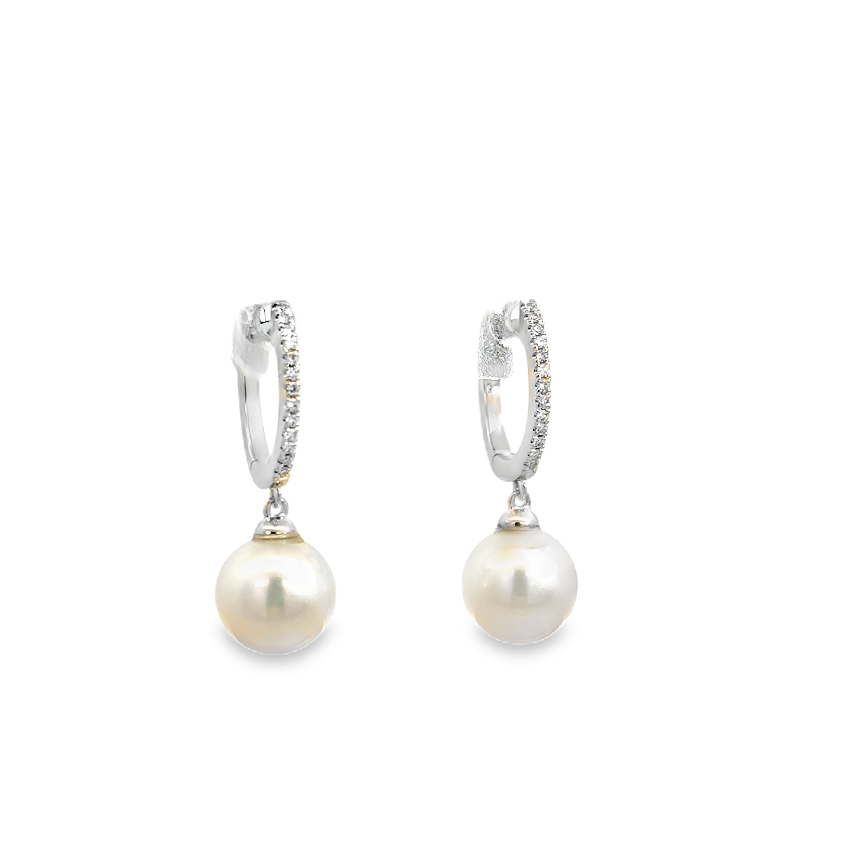 DIAMOND HUGGIES WITH PEARL PENDANT SET IN 14K WHITE GOLD