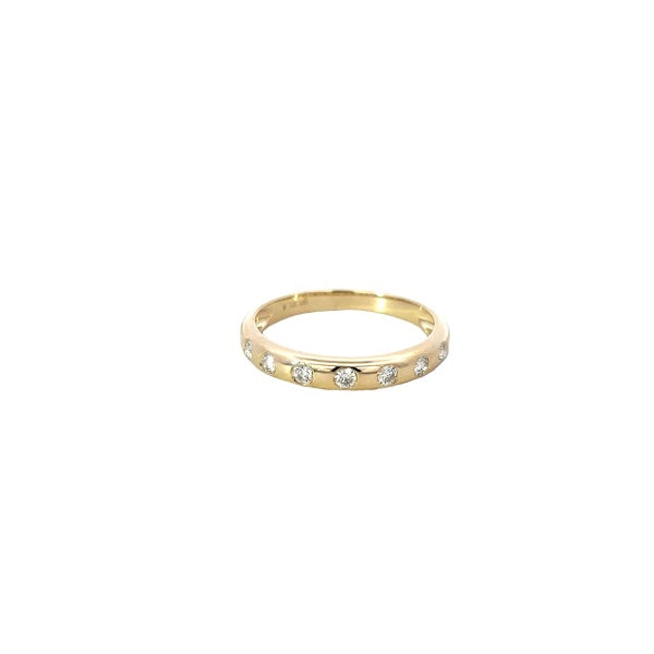 DIAMOND FLUSH RING SET IN 14K YELLOW GOLD