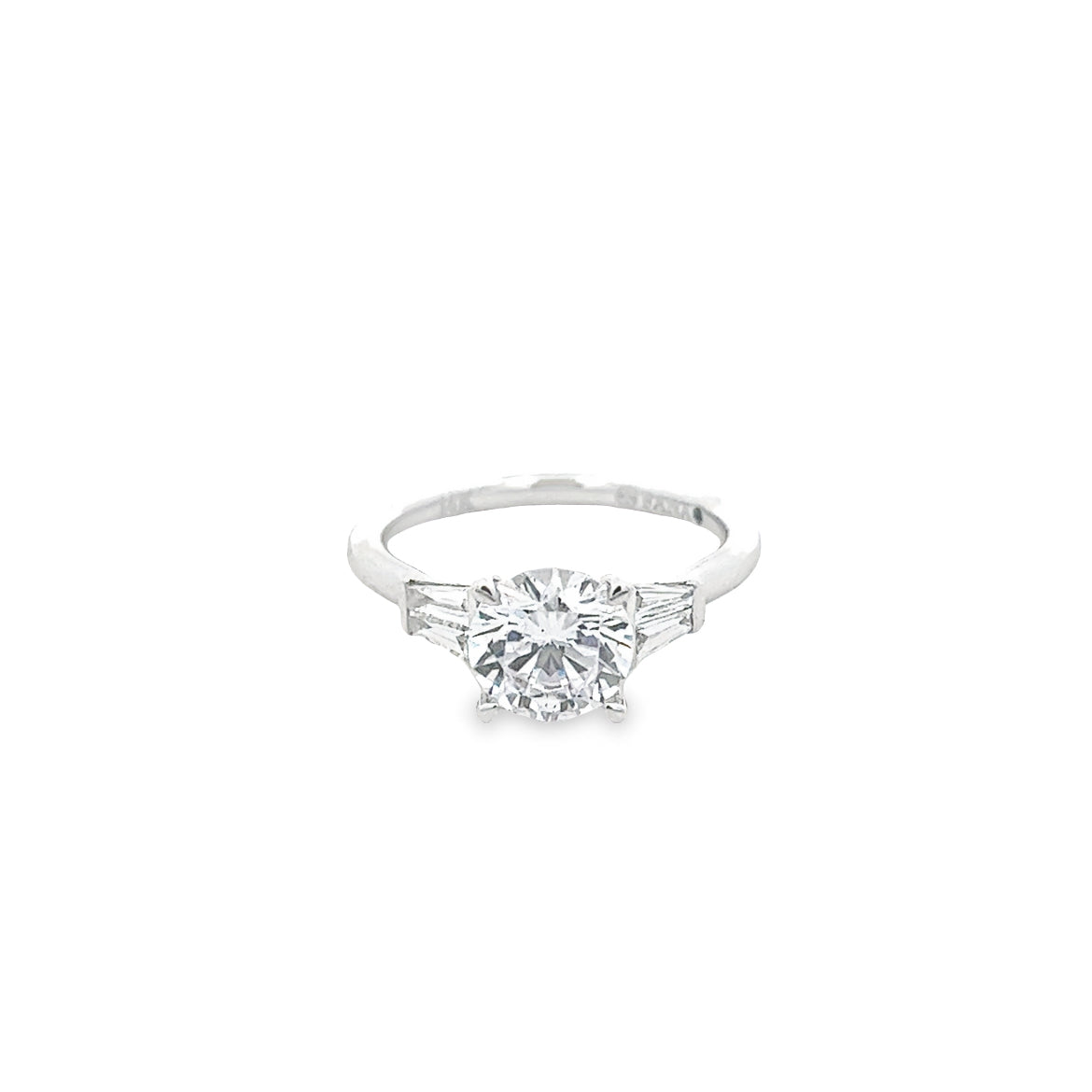 D0.48CT 14KW MONTURA TRHEE STONE T6.5 DC 1.50CT RD