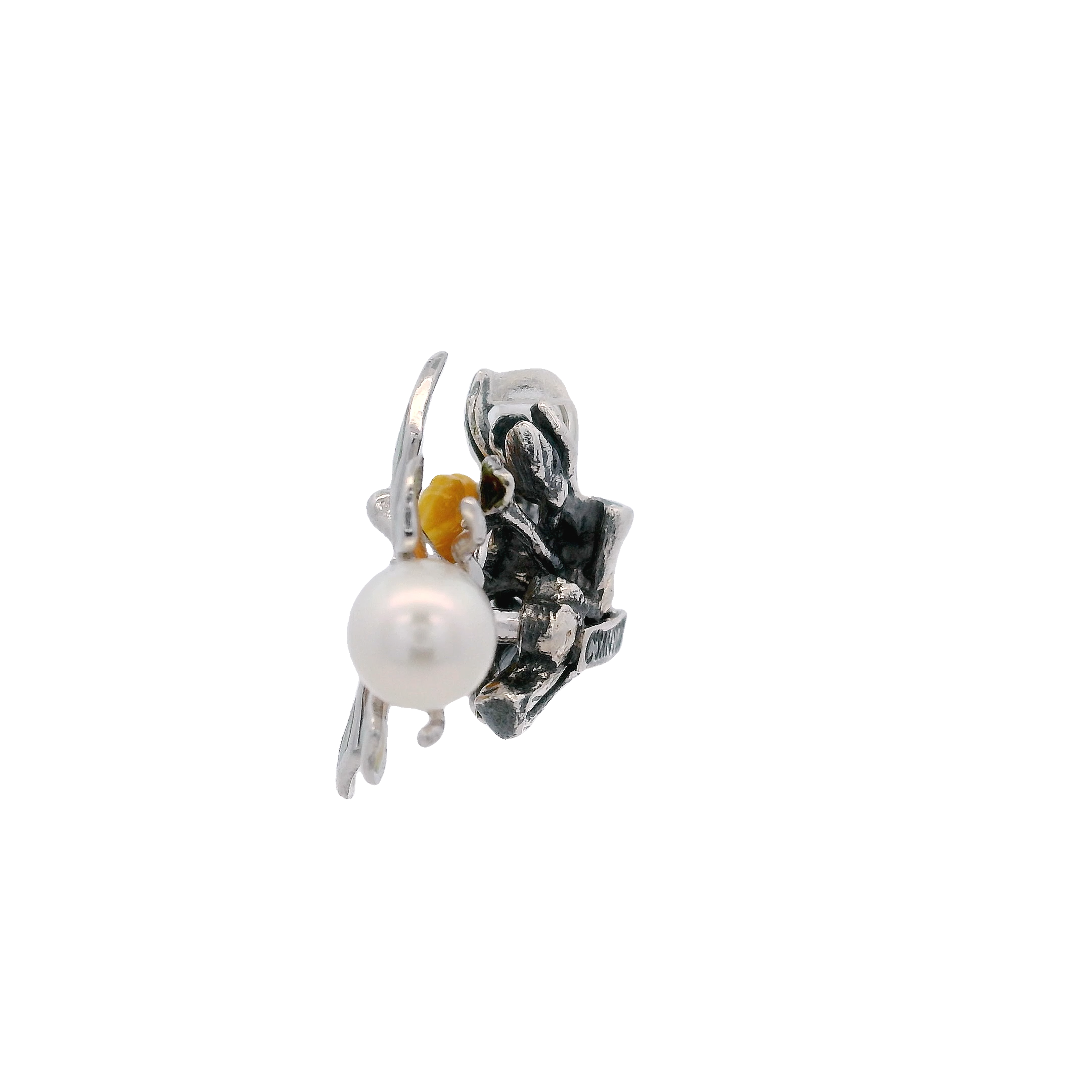 925SL TRIPLE FLOWER AND BEE PEARL PENDANT