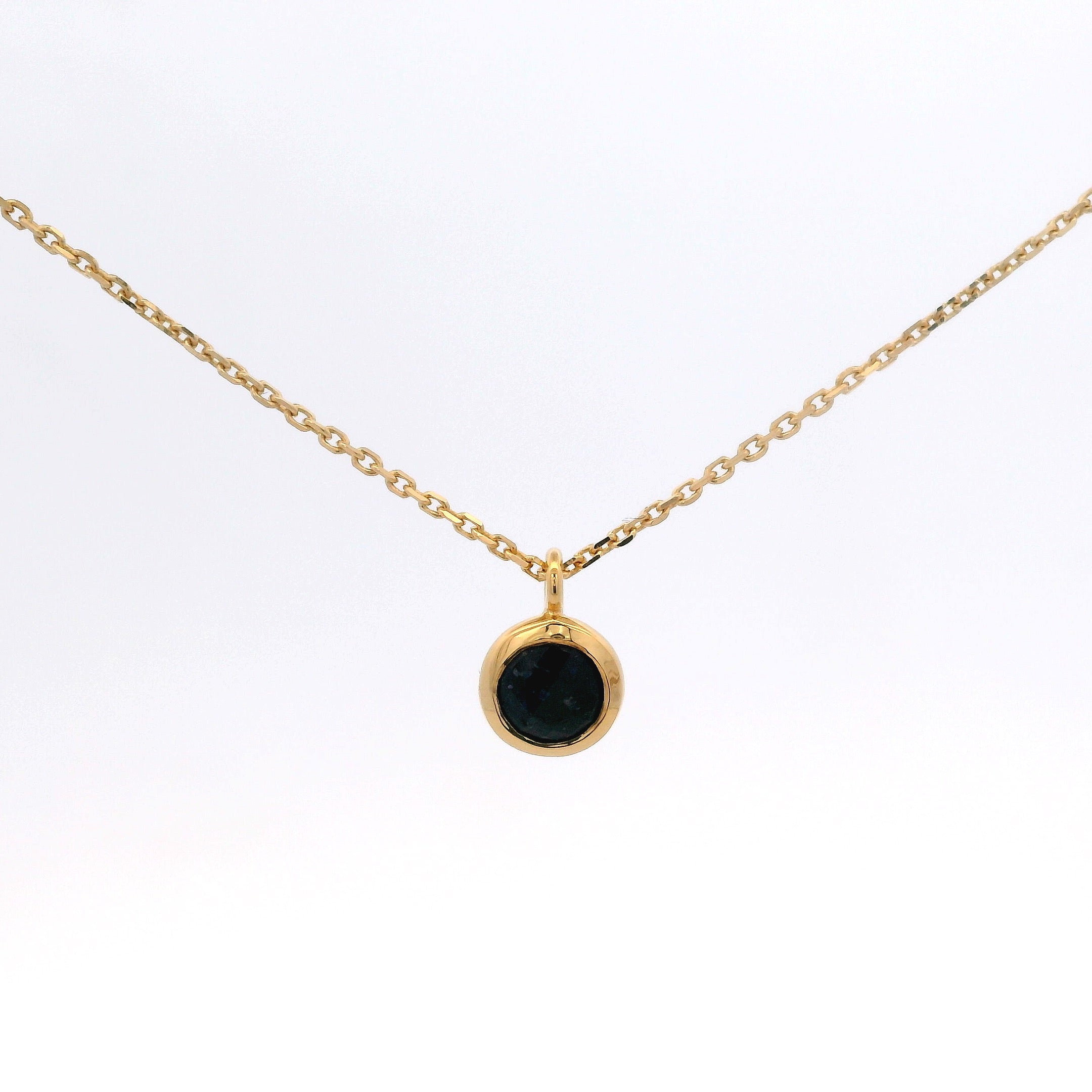 925YG BEZEL SAPPHIRE GLASS FILLED NECKLACE