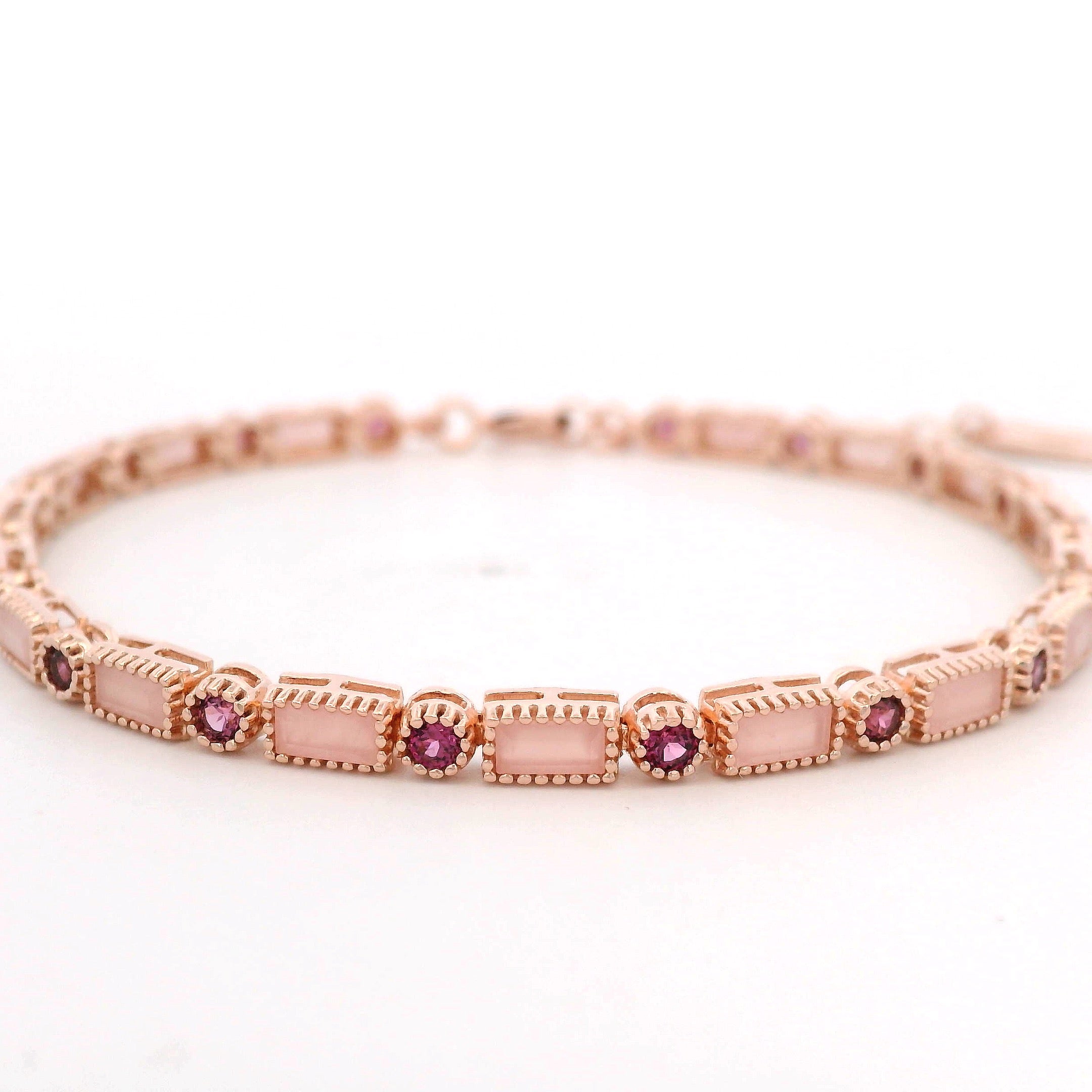 925RG TENNIS BAGUETTE PINK QUARTZ BEZEL GARNET BRACELET