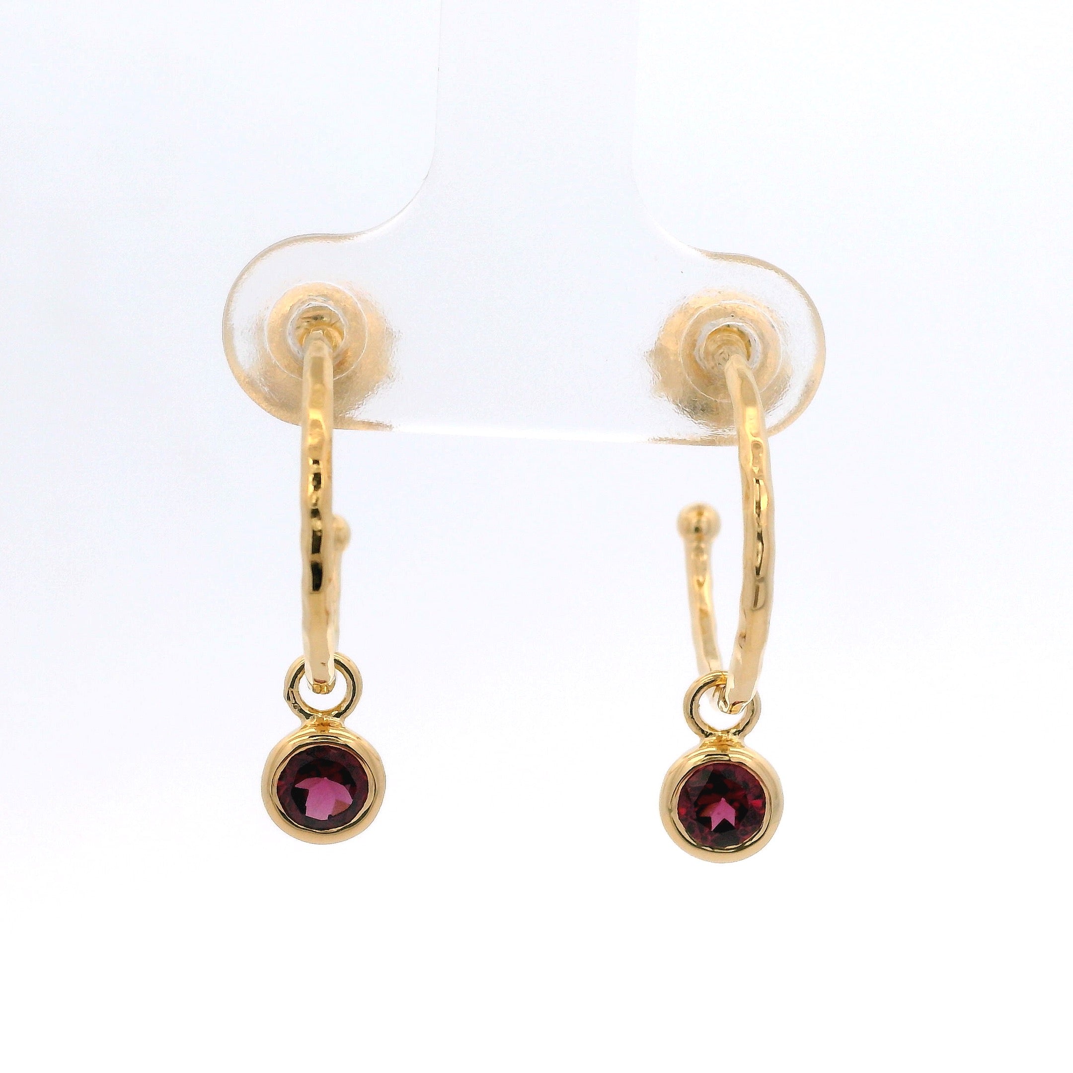 925YG BEZEL RHODOLITE GARNET SOLITARY HUGGIES