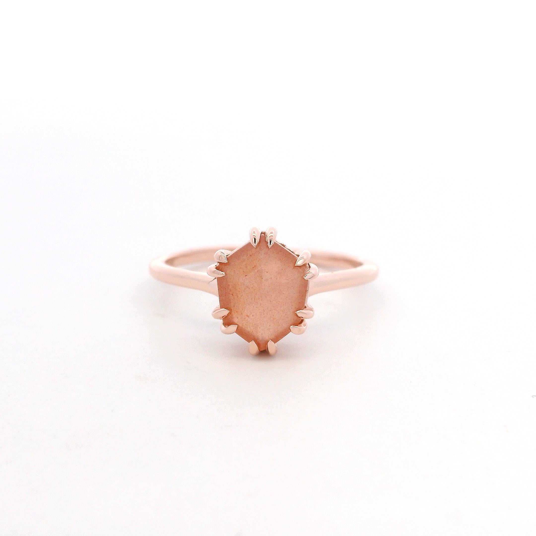 925RG HEXAGONAL MOOSTONE PEACH RING T6.5