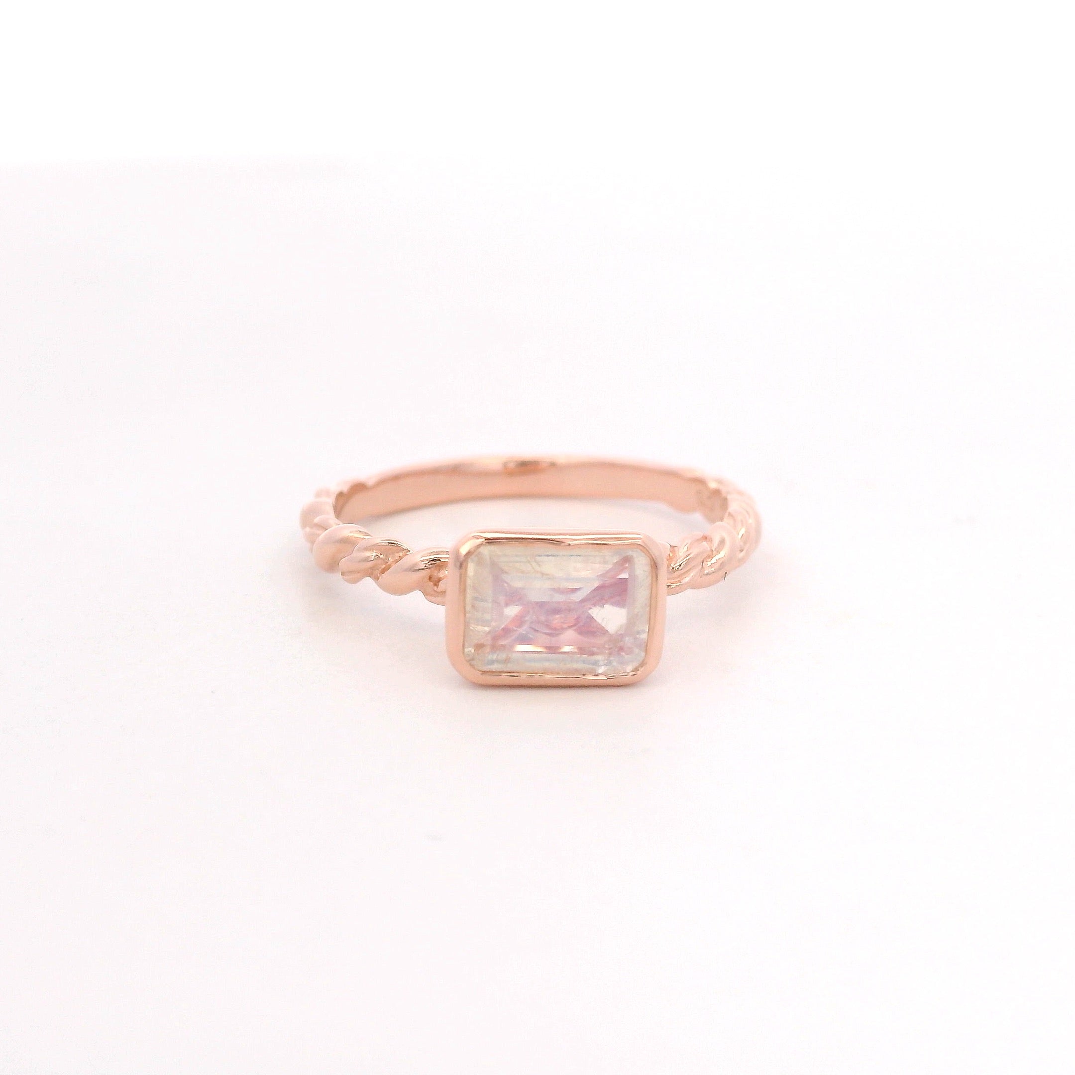 925RG BAGUETTE MOOSTONE GILT RING T6.5