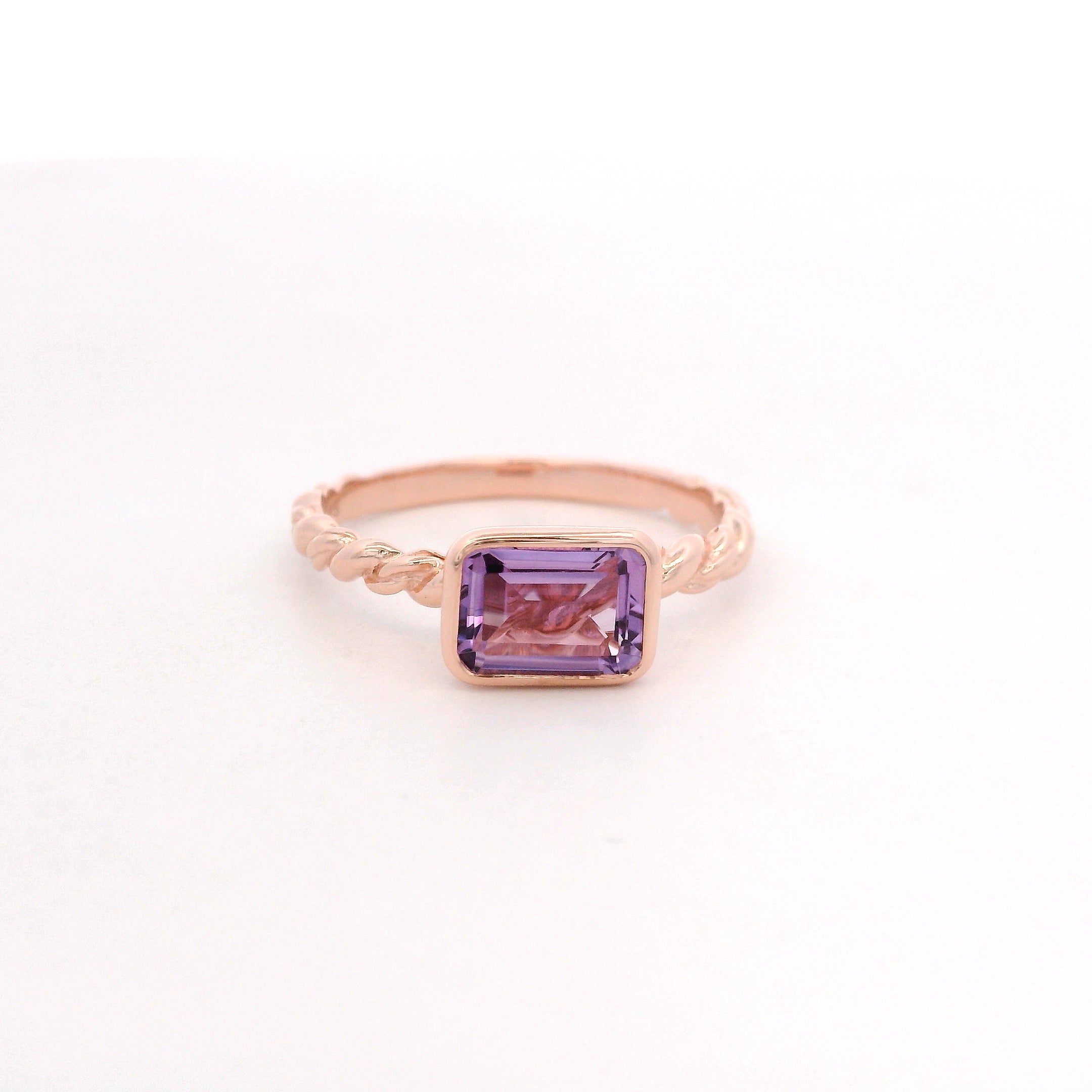 925RG BAGUETTE AMETHYST GILT RING T6.5