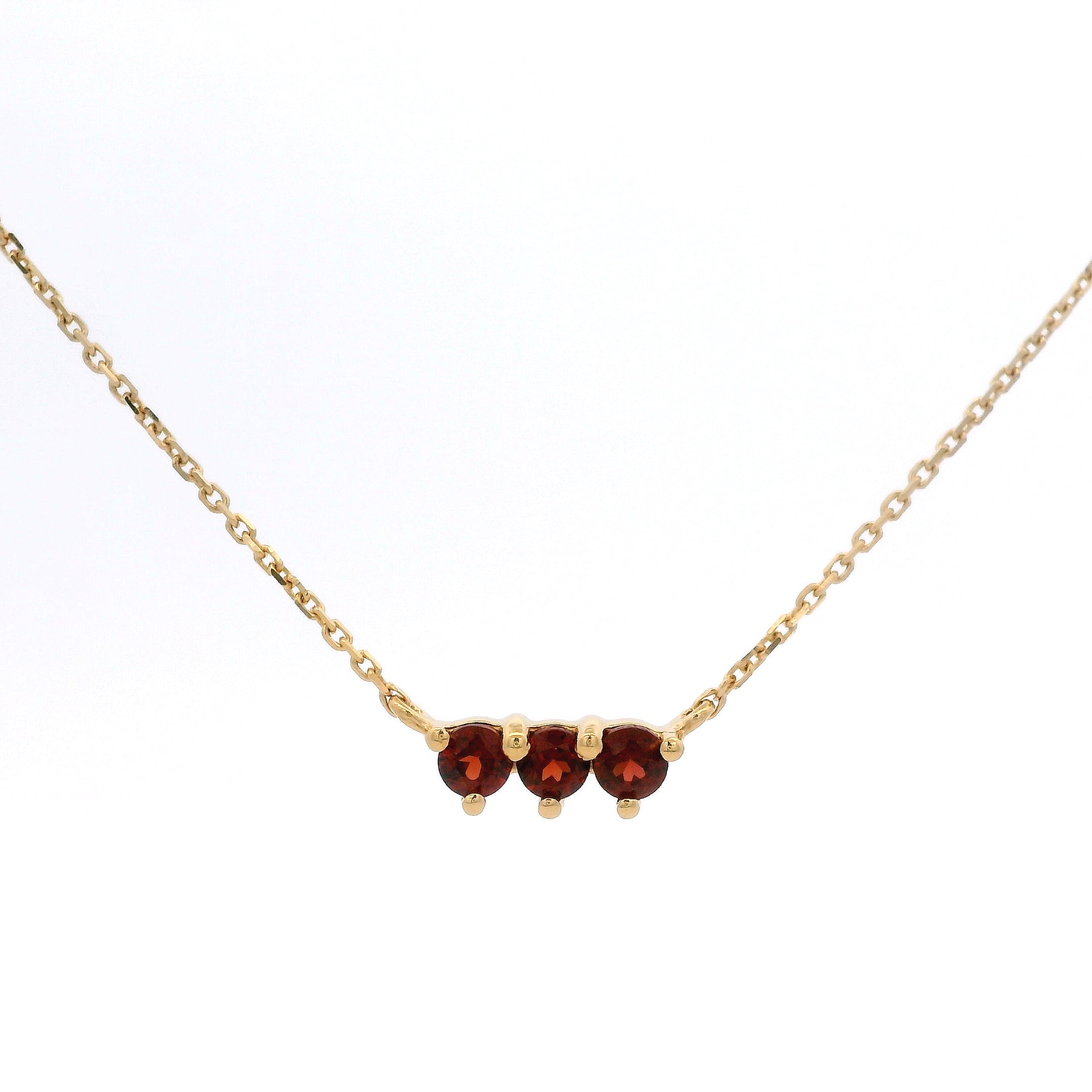 925YG BAR 3 STONE GARNET NECKLACE