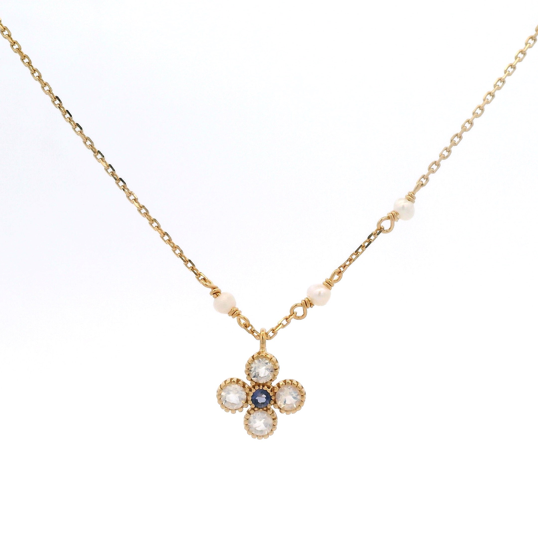 925YG CLOVER MOONSTONE AND PEARL NECKLACE