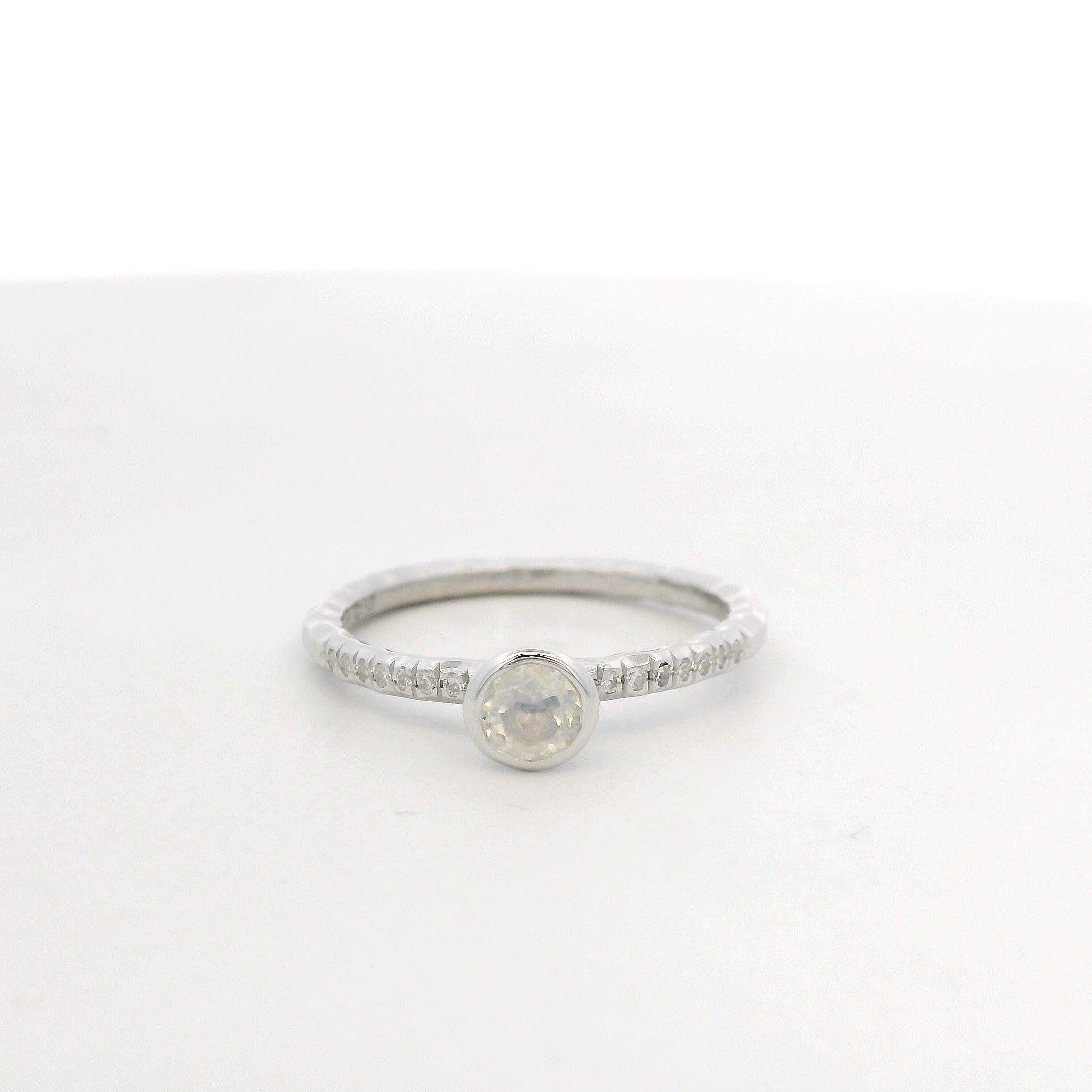925SL BEZEL MOOSTONE AND CZ RING T6.5