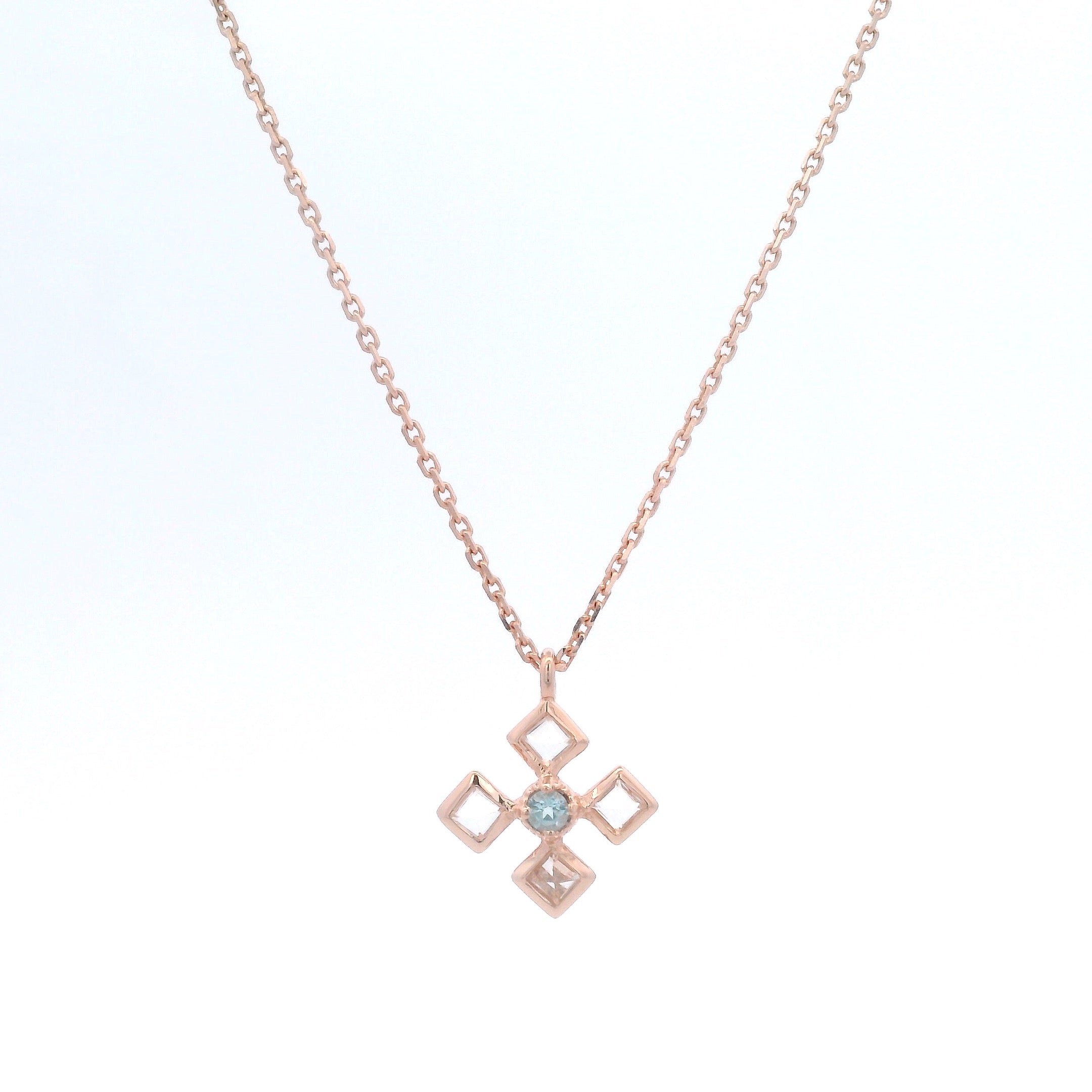 925RG FLOWER ROCK CRYSTAL CENTER TOPAZ BLUE NECKLACE