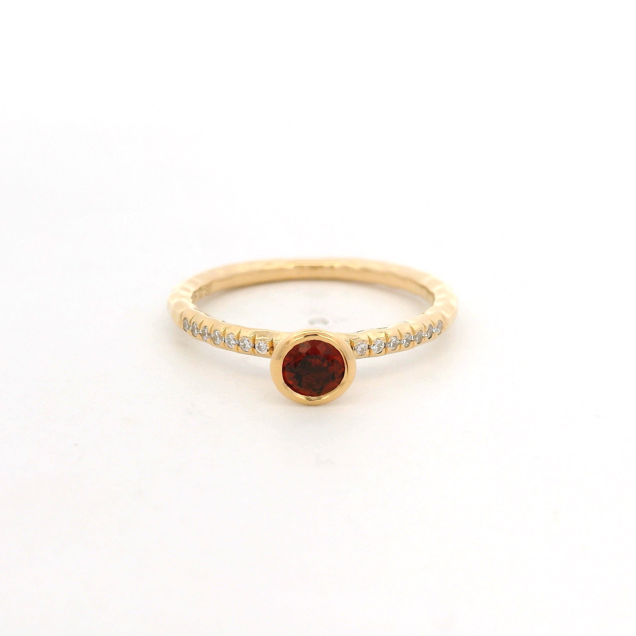 925YG BEZEL GARNET SOLITARY RING T6.5