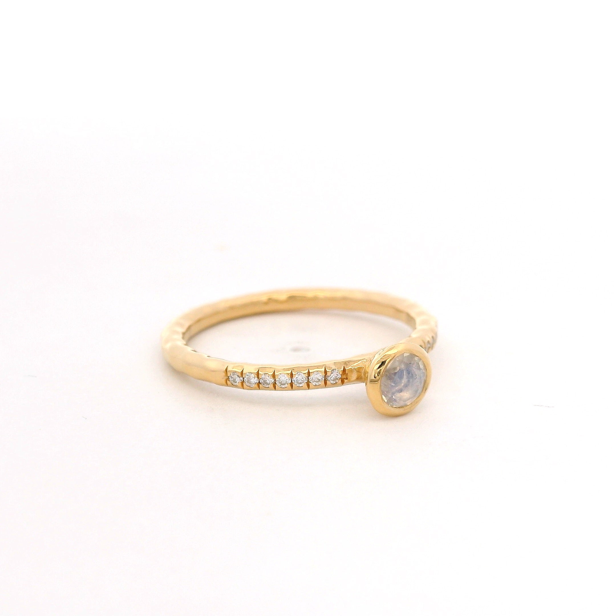 925YG BEZEL MOOSTONE SOLITARY RING T6.5