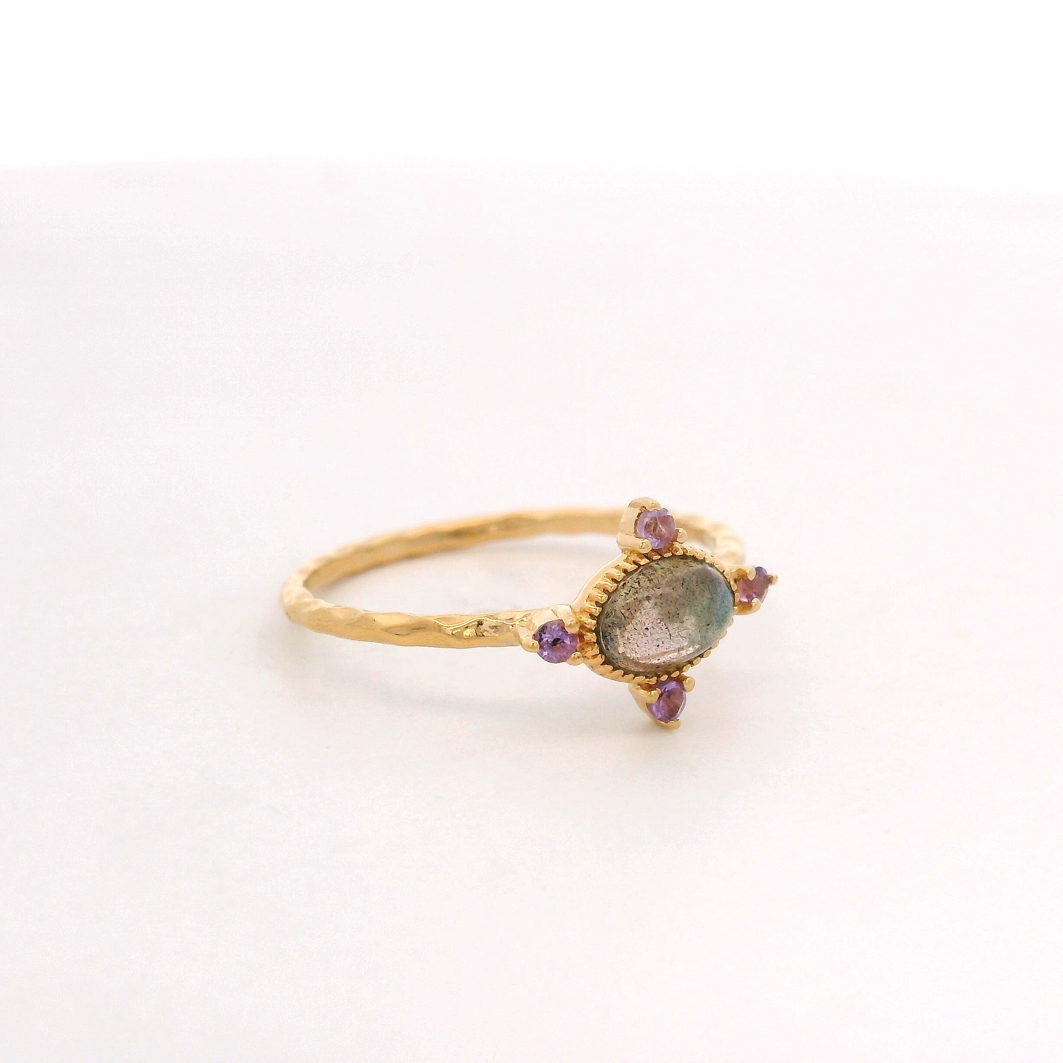 925YG OVAL LABRADORITE POINTS AMETHYST RING T6.5