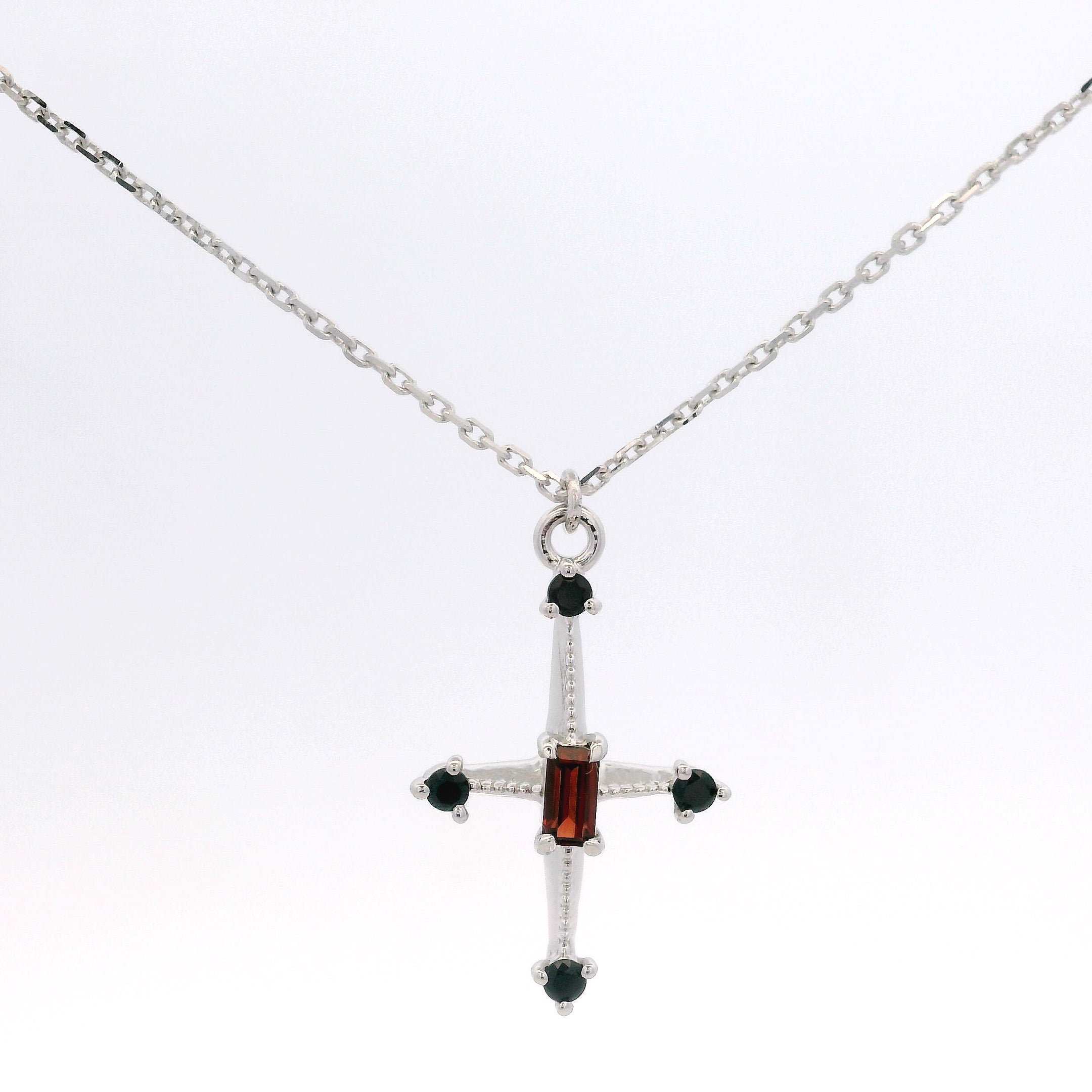 925SL RECTAGLE GARNET POINTS SPINEL BLACK NECKLACE