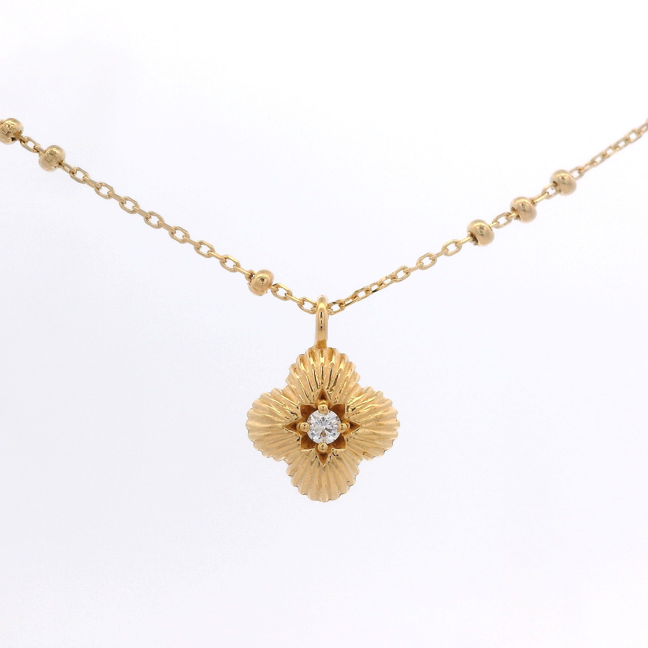 925YG TEXTURE CLOVER CENTER CZ NECKLACE