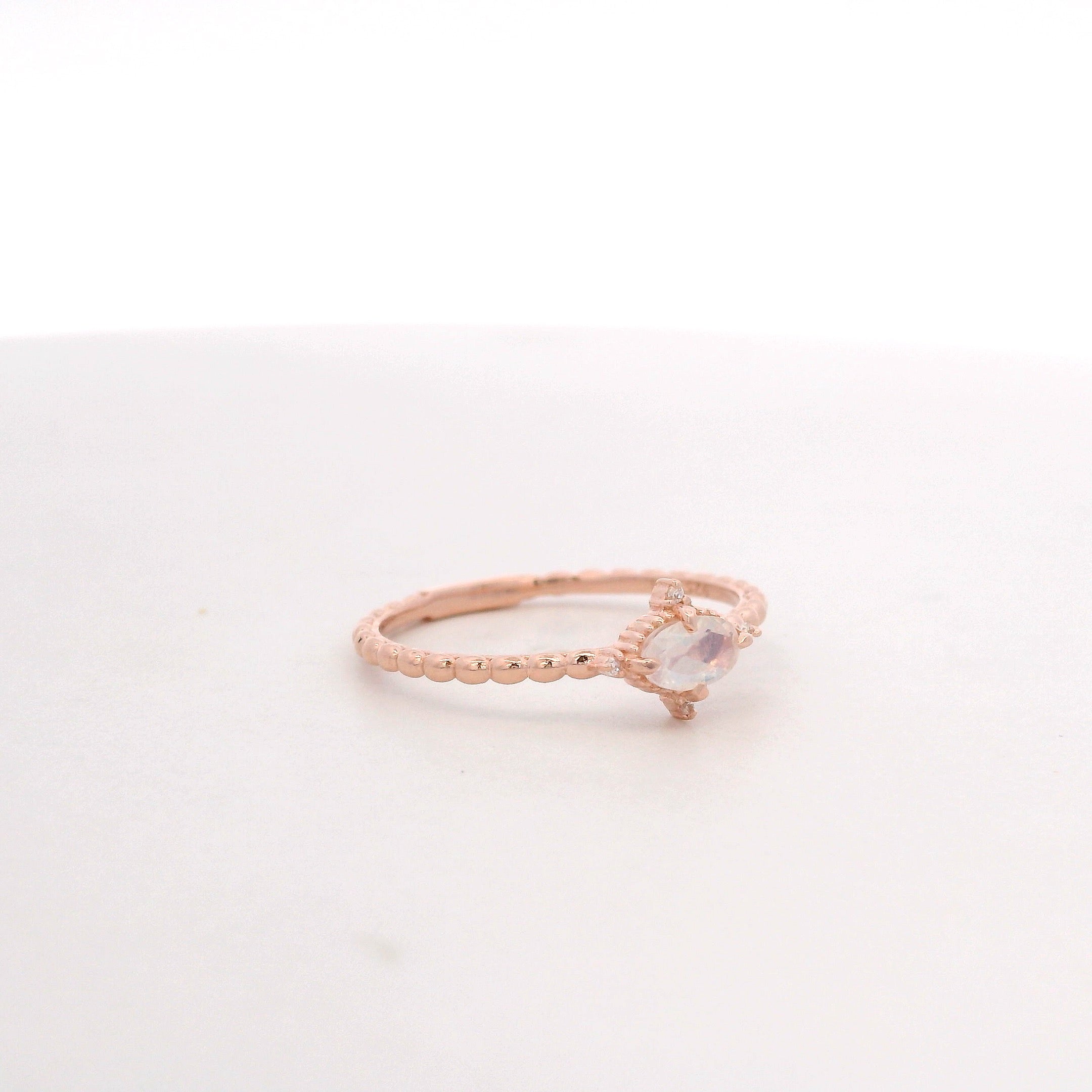 925RG OVAL MOOSTONE POINTS CZ RING T6.5