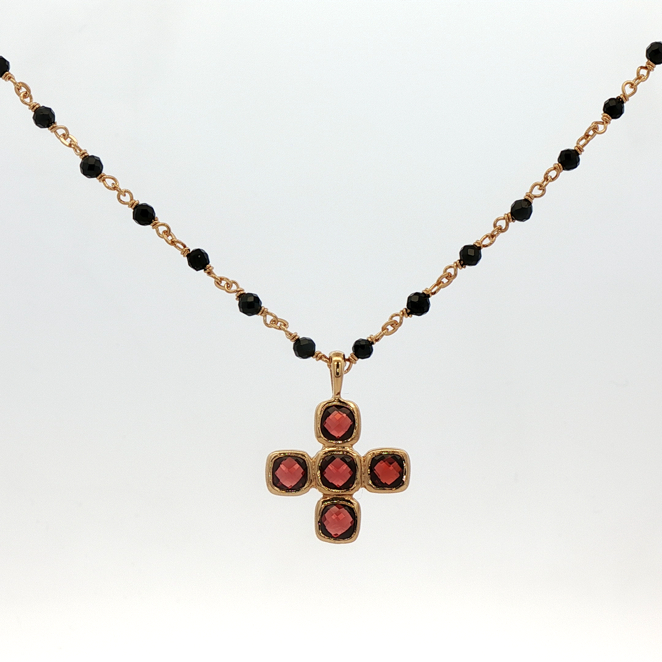 925YG CROSS GARNET AND BEANDS SPINEL BLACK NECKLACE