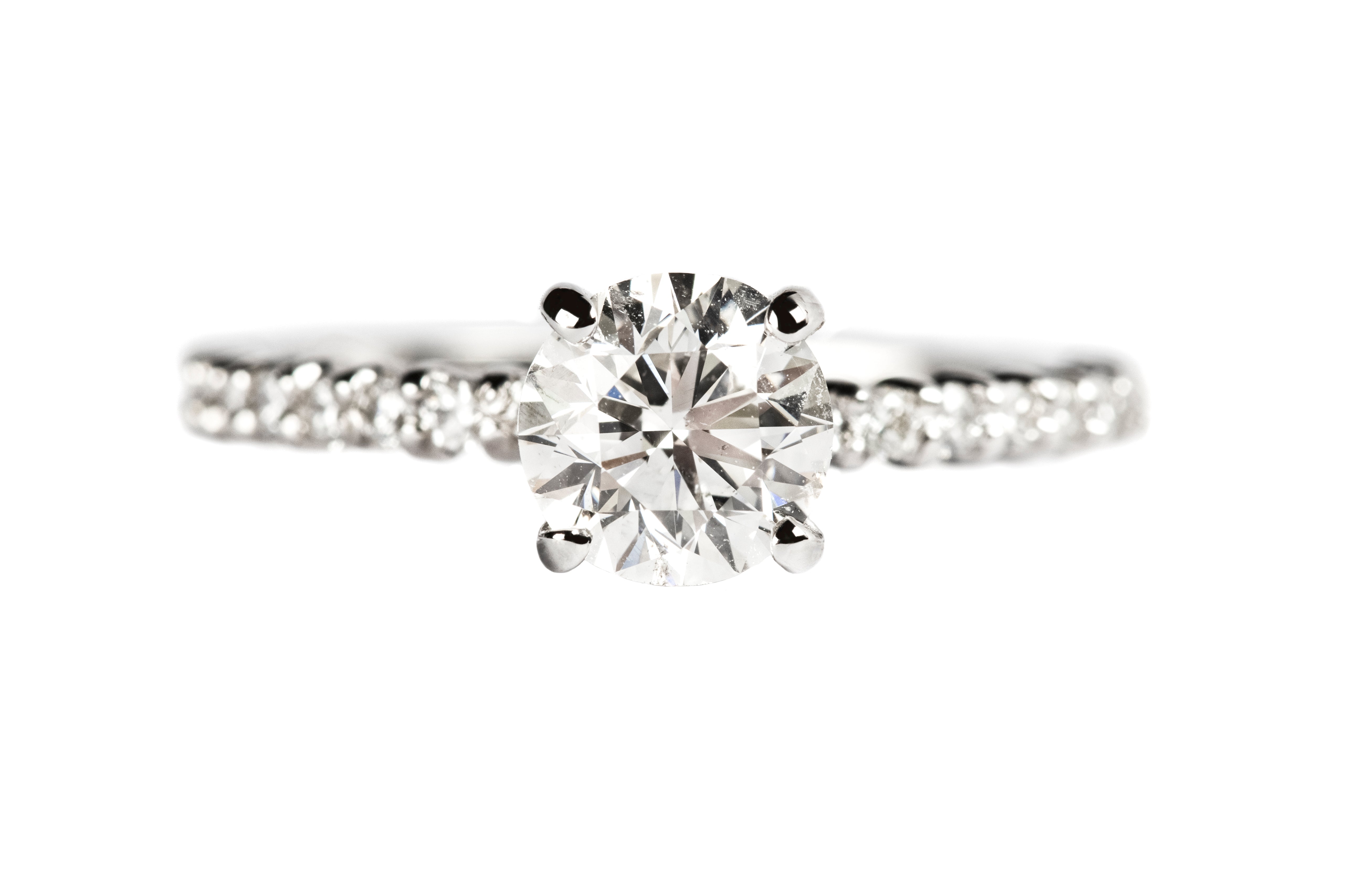 D0.27 CT 14K MONTURA MICROPRONG DE ORO BLANCO D 0.90 CT RD