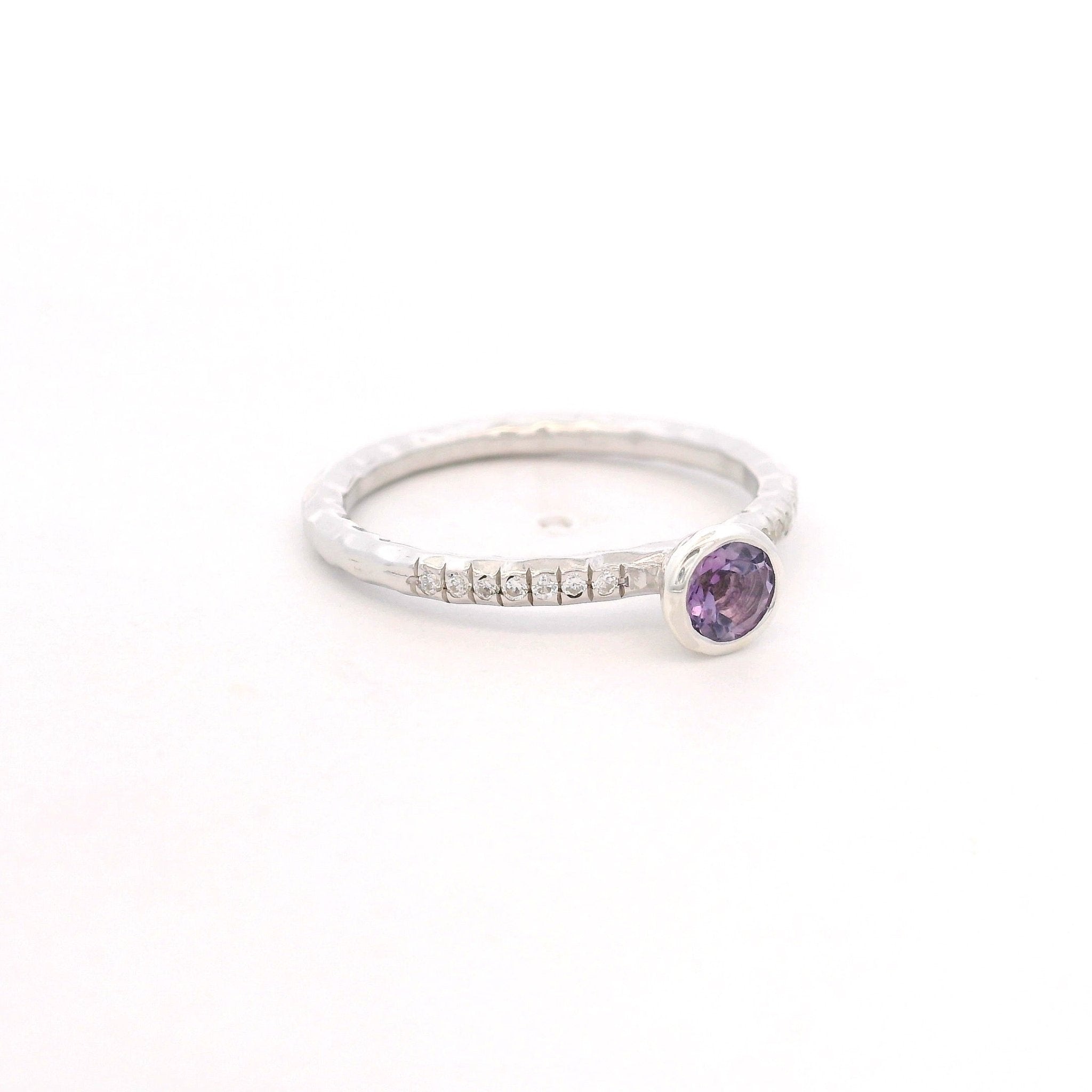 925SL BEZEL AMETHYST AND CZ RING T6.5 - C'SANTOS