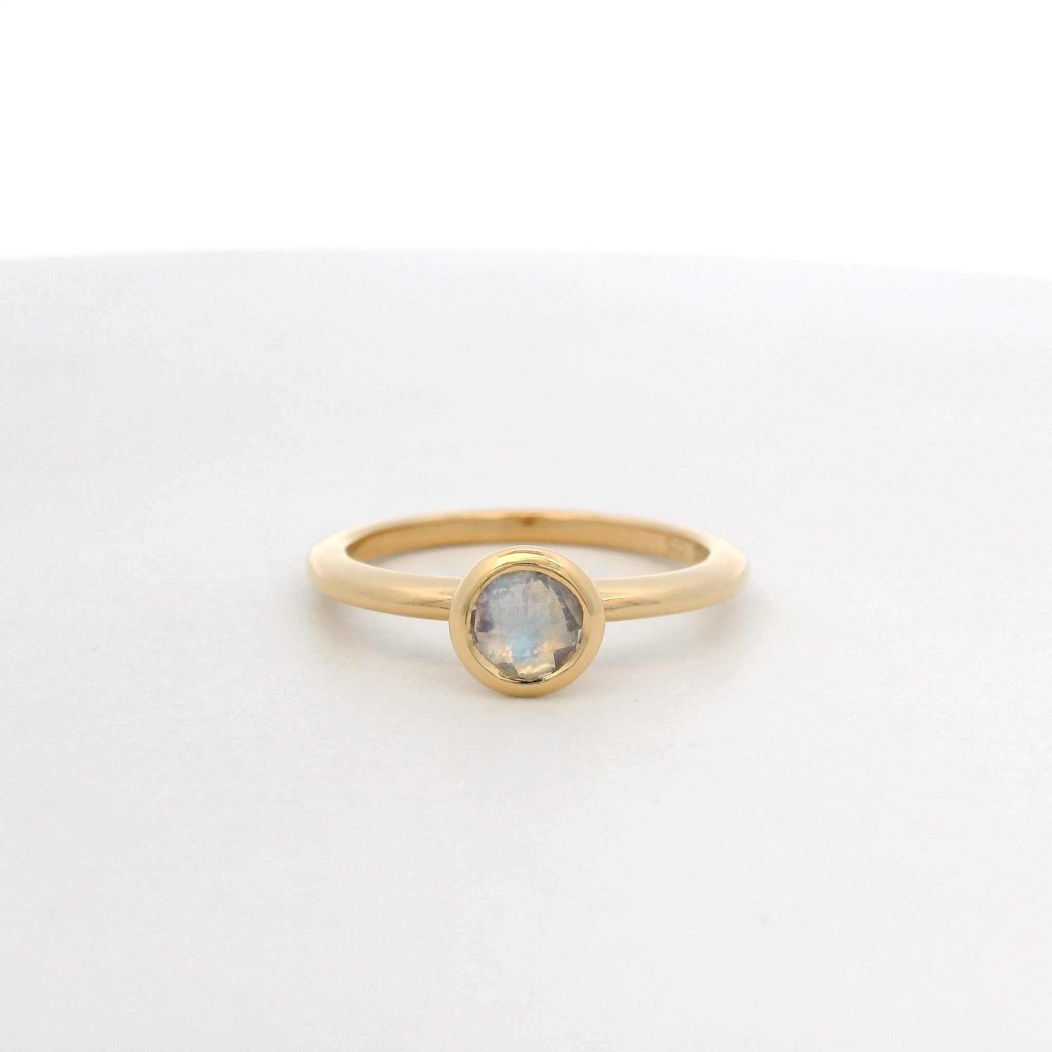 925YG BEZEL MOOSTONE SOLITARY RING T6.5 - C'SANTOS